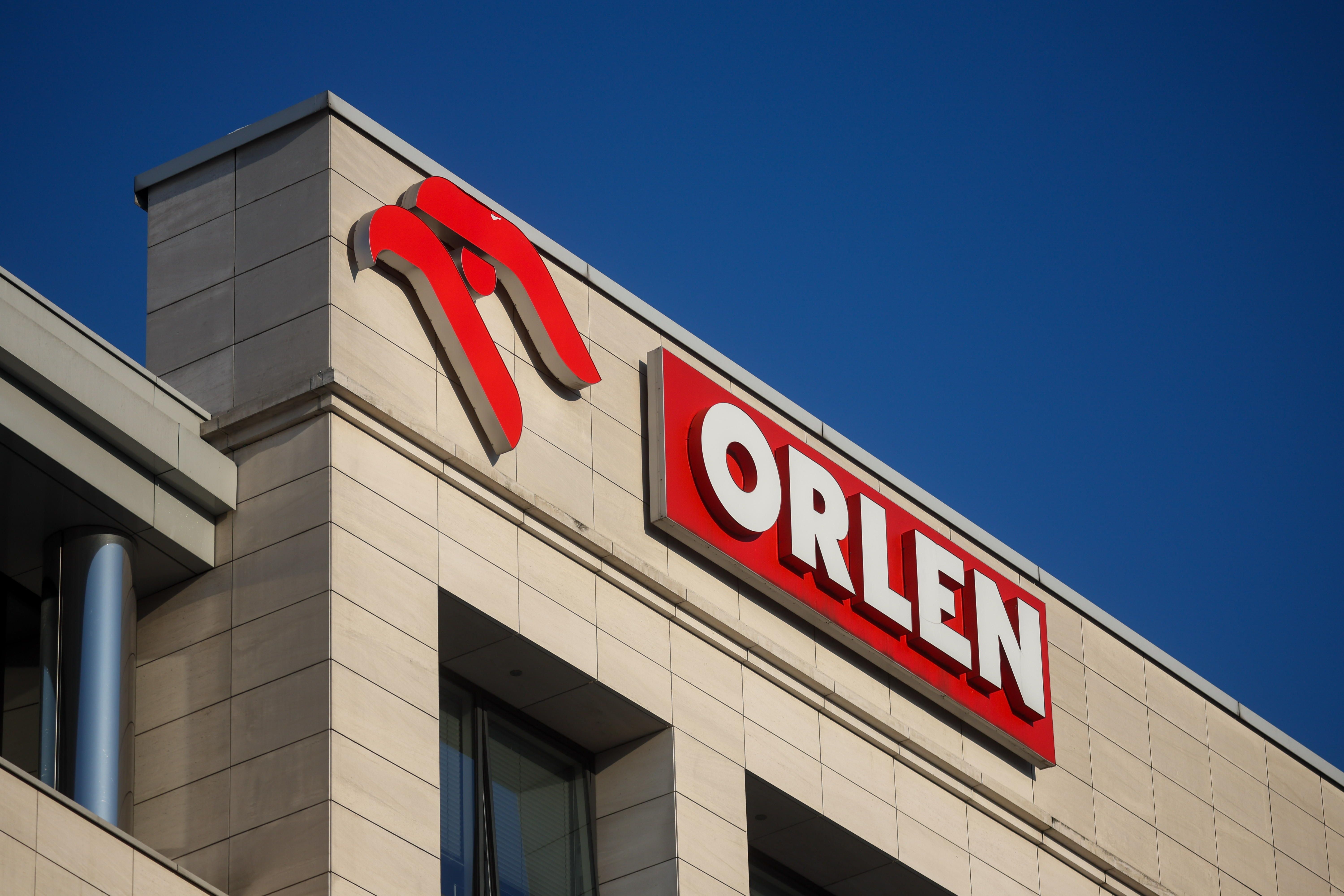Jak rządowa interwencja na rynku paliw wpłynie na Orlen?