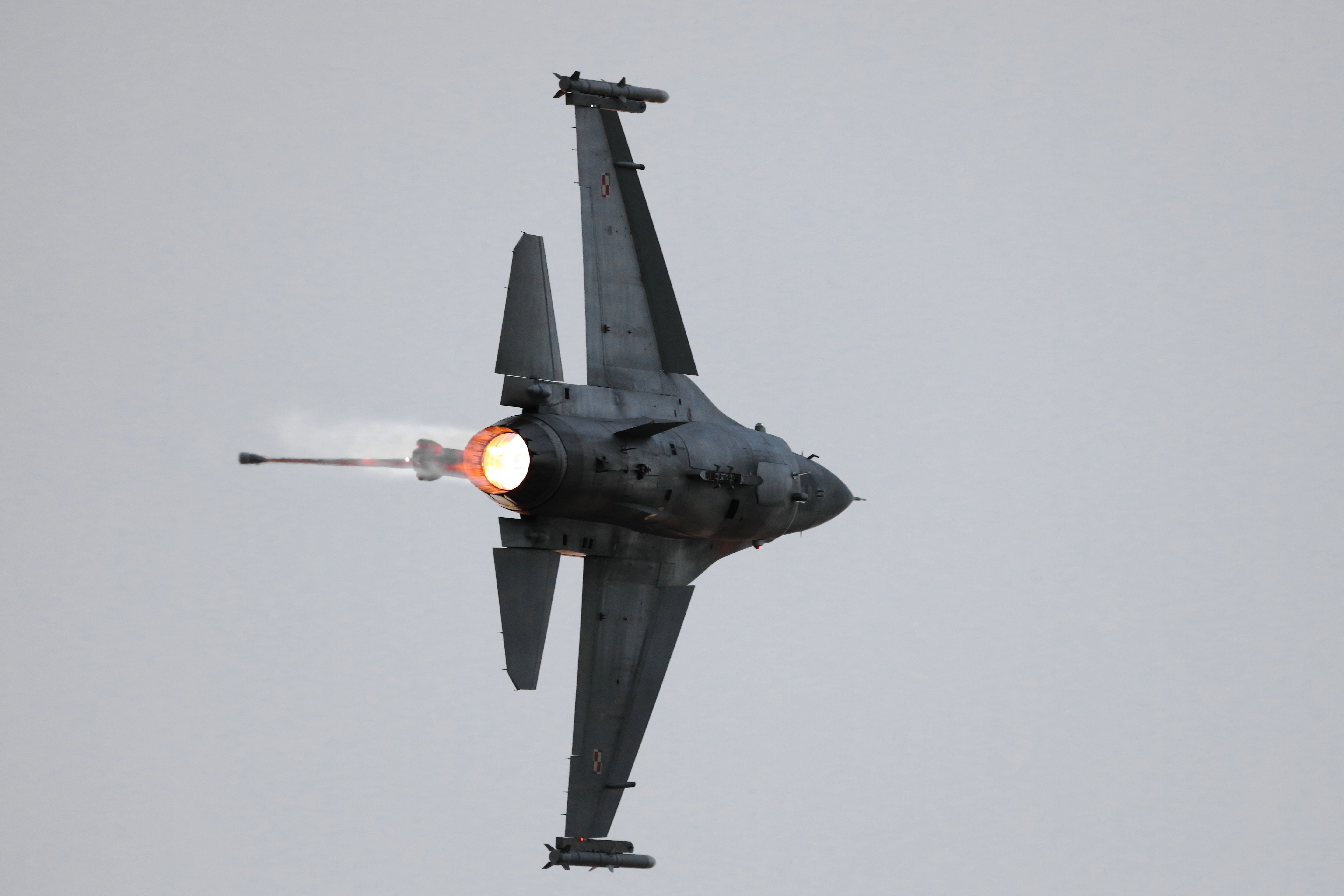 F-16