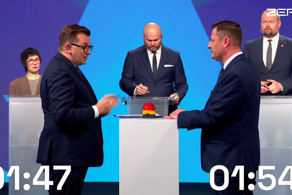 Jak politycy głosowali w sprawie e-Faktur? Sprawdzamy wypowiedzi polityków z Ligi Debat.
