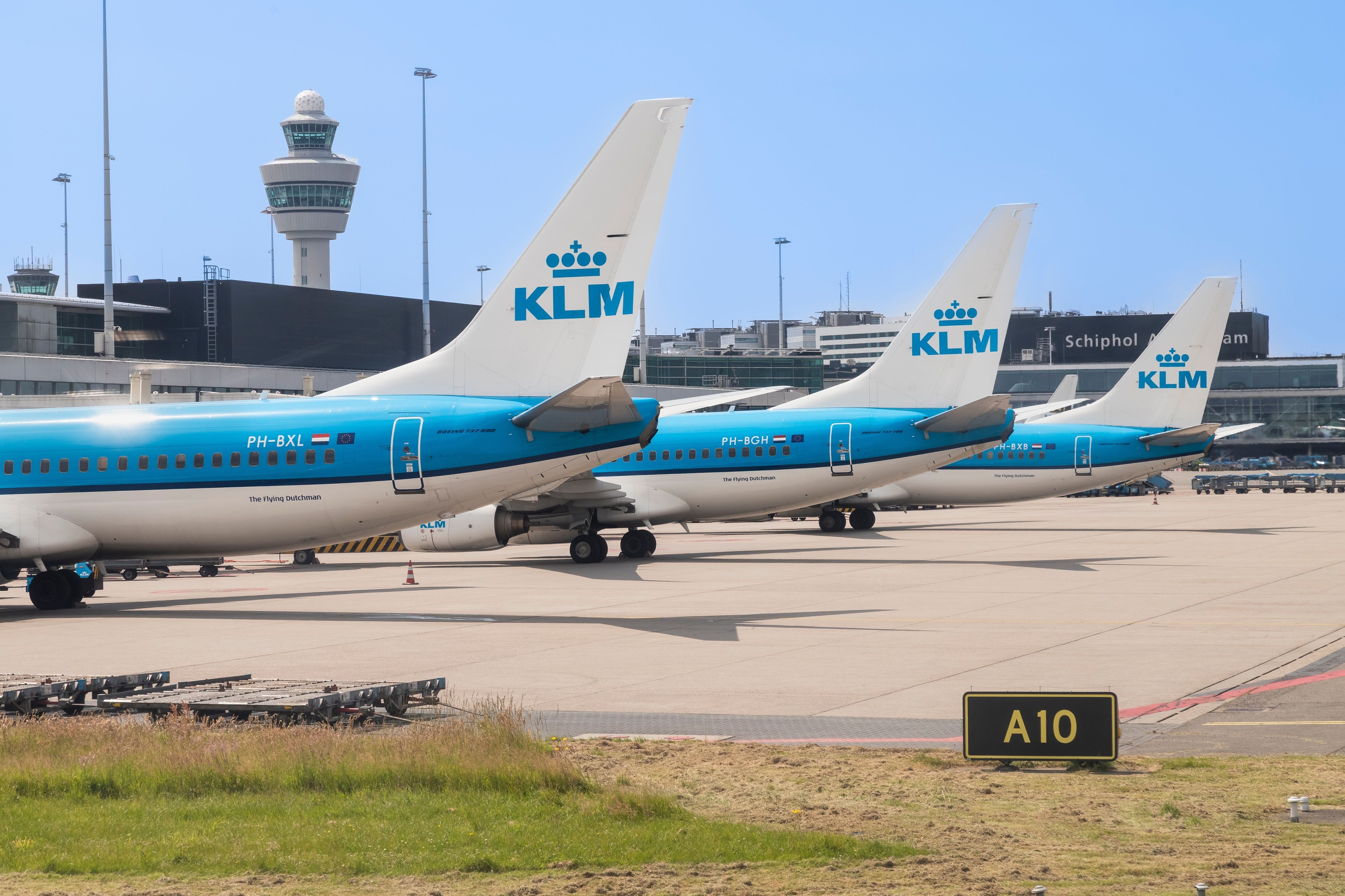 Holenderskie linie lotnicze KLM poinformowały w czwartek, że odwołają 160 lotów w Europie w nadchodzącym miesiącu z powodu rosnących cen paliwa