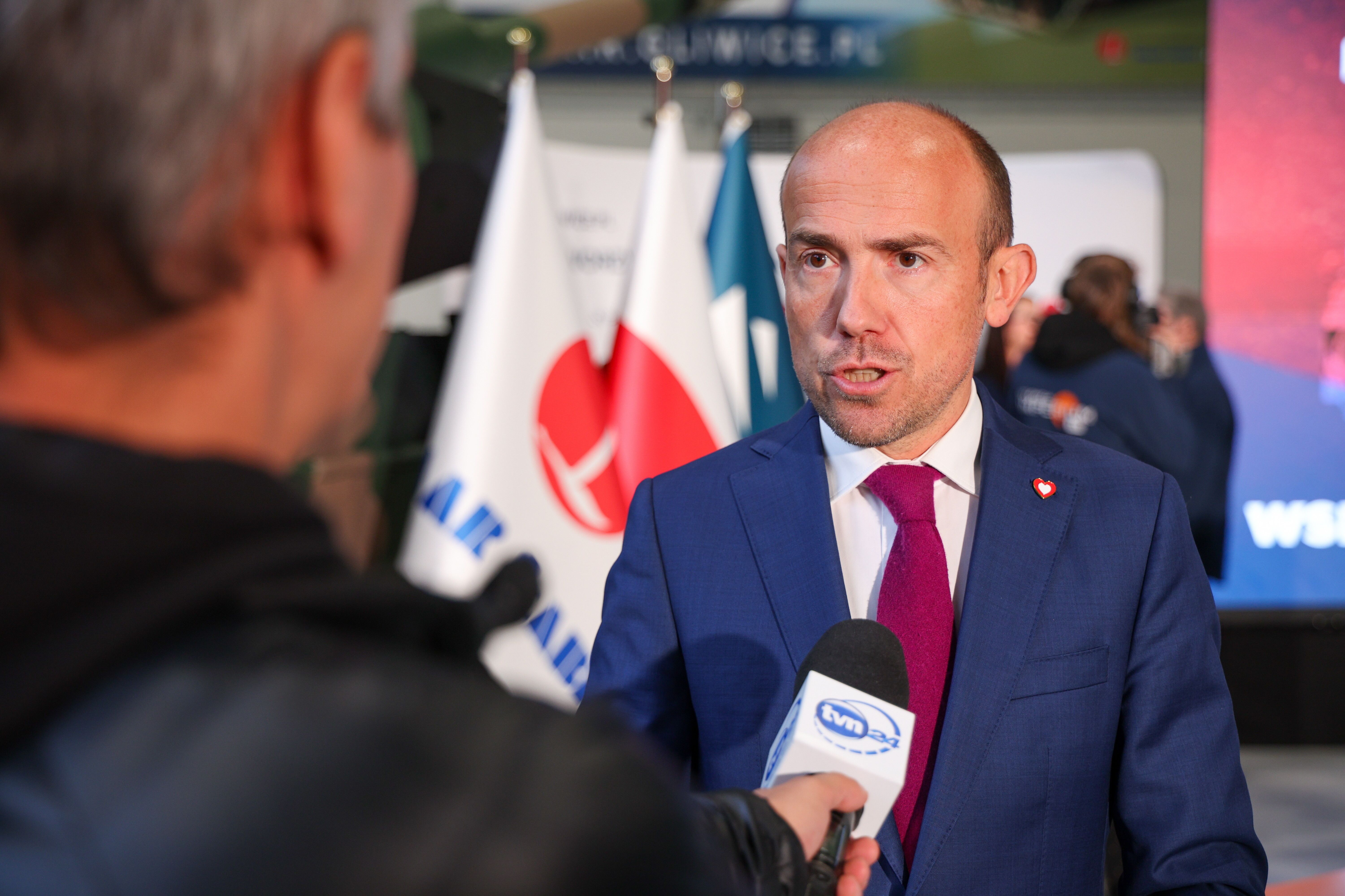 Borys Budka atakuje Karola Nawrockiego za obarczanie rządu winą za sytuację na rynku kryptowalut.