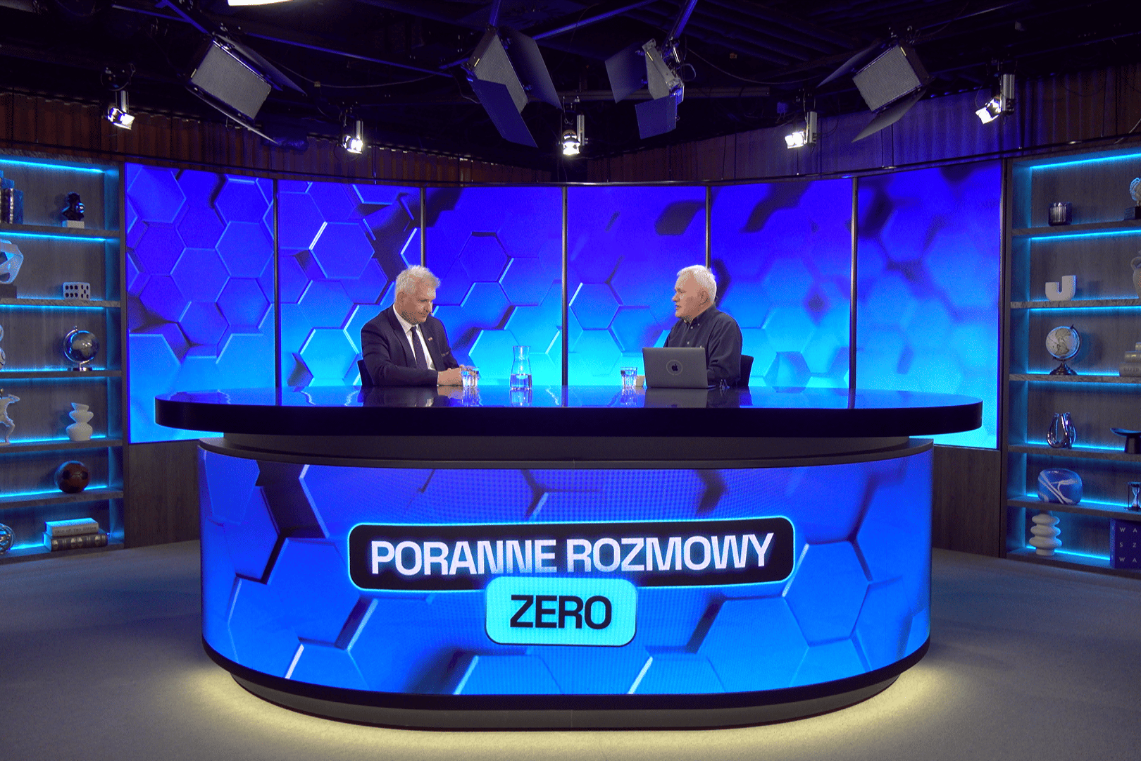 2026-04-27_scena_07-01-00