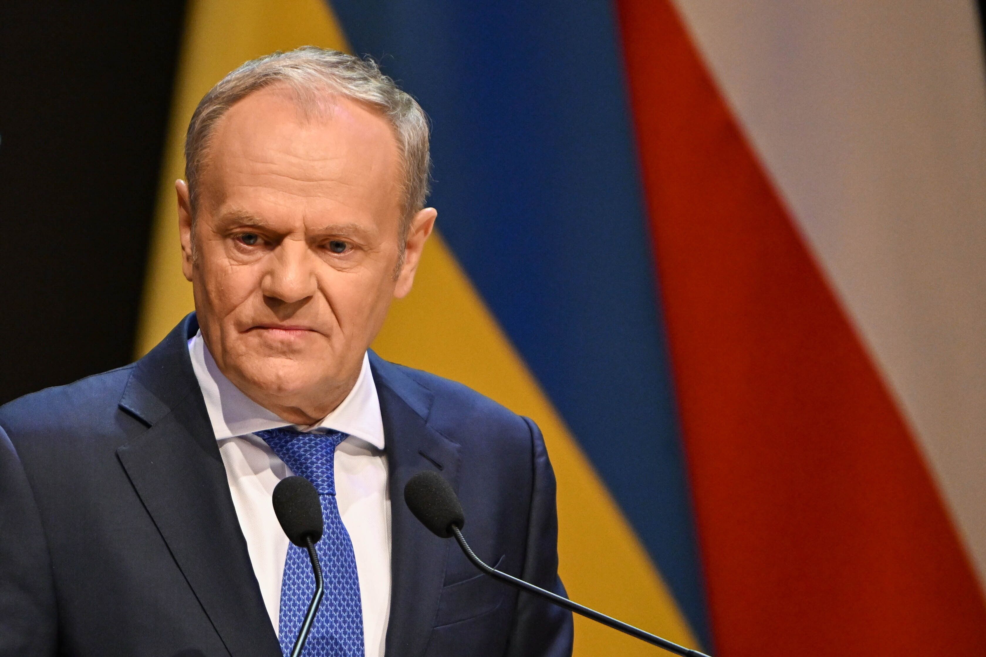 Premier mówi, że nie chce straszyć wojną, ale jednak straszy