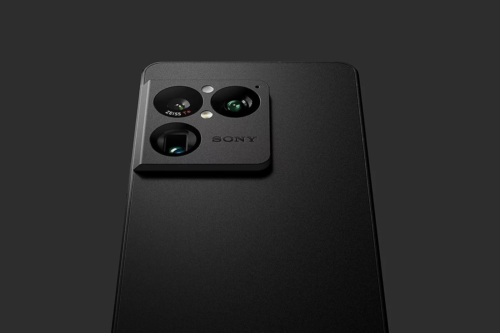 Debiutuje Xperia 1 VIII. Nowe aparaty, gniazdo słuchawkowe i wysoka cena