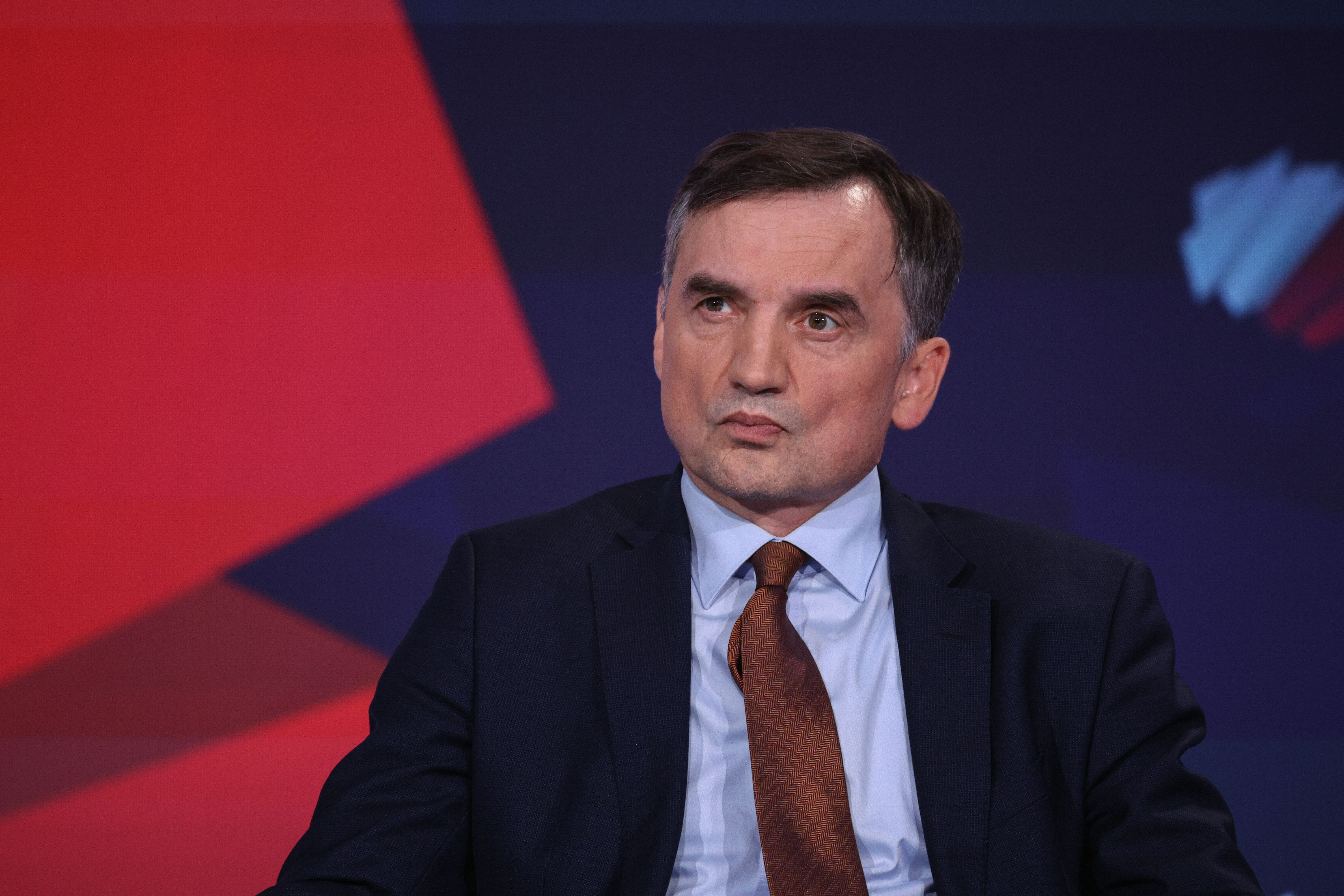 Trump miał pomóc Ziobrze z wizą. Polacy ocenili w sondażu