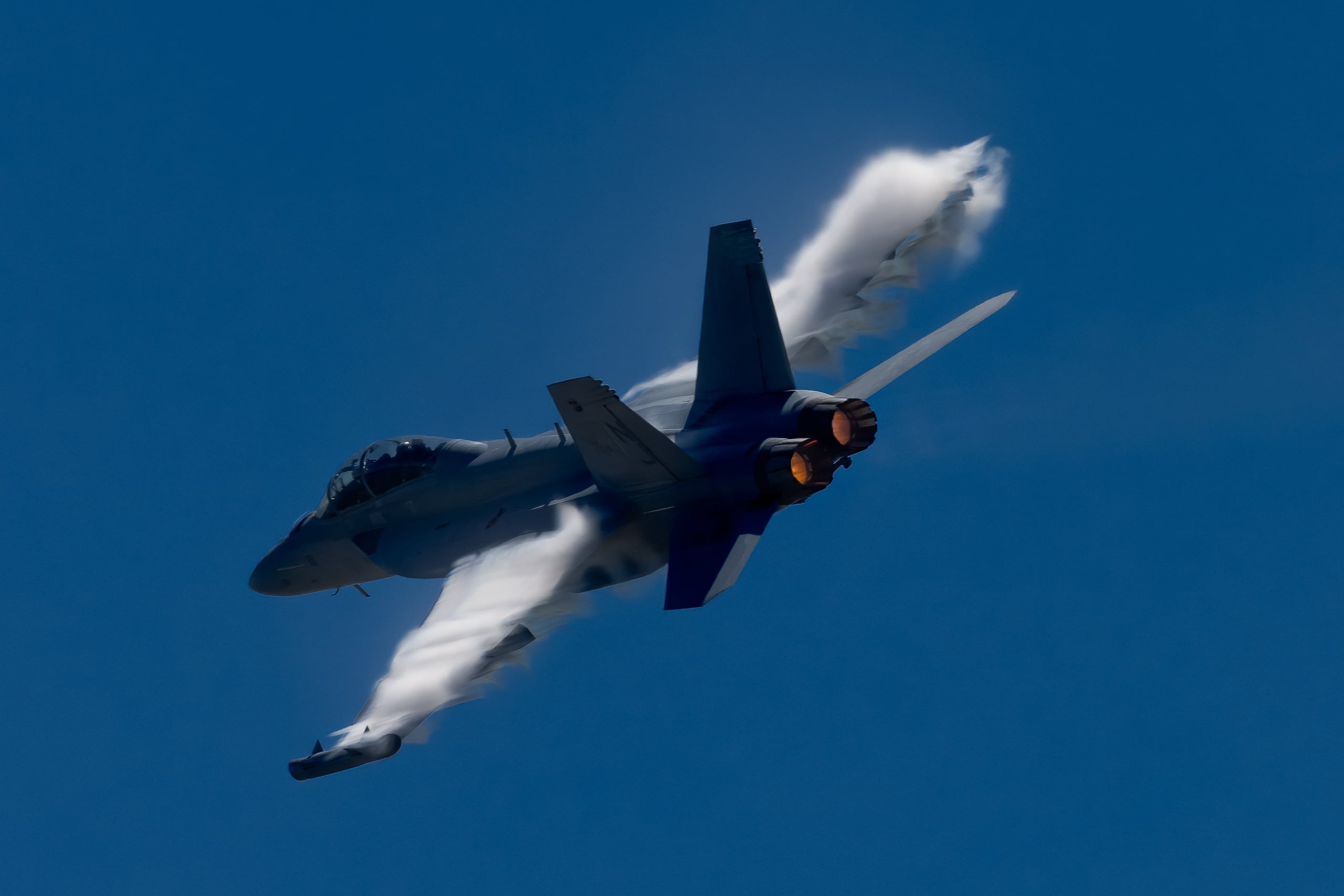 U.s.,Navy,Ea-18g,Growler,In,A,High,G,Maneuver,,With