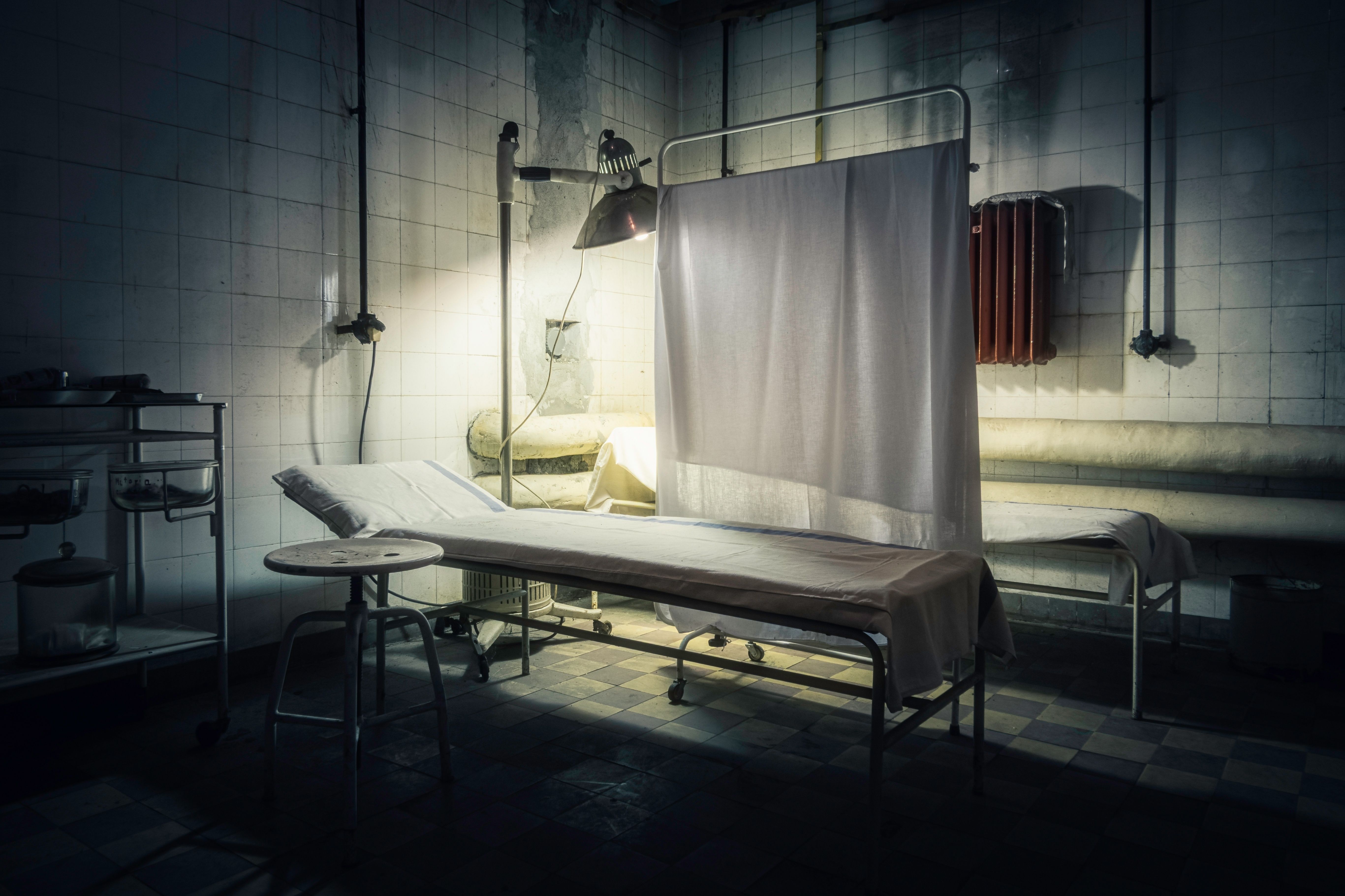 Operating,Room,In,Old,Hospital,Shelter,In,Nowa,Huta,In