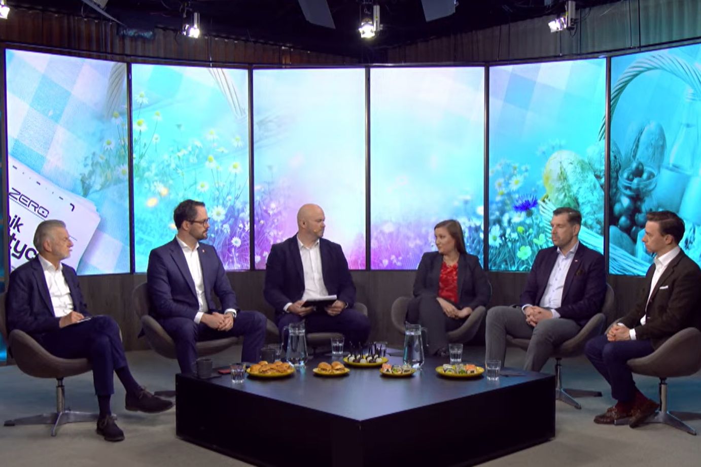 Politycy w „Tygodniku Politycznym”