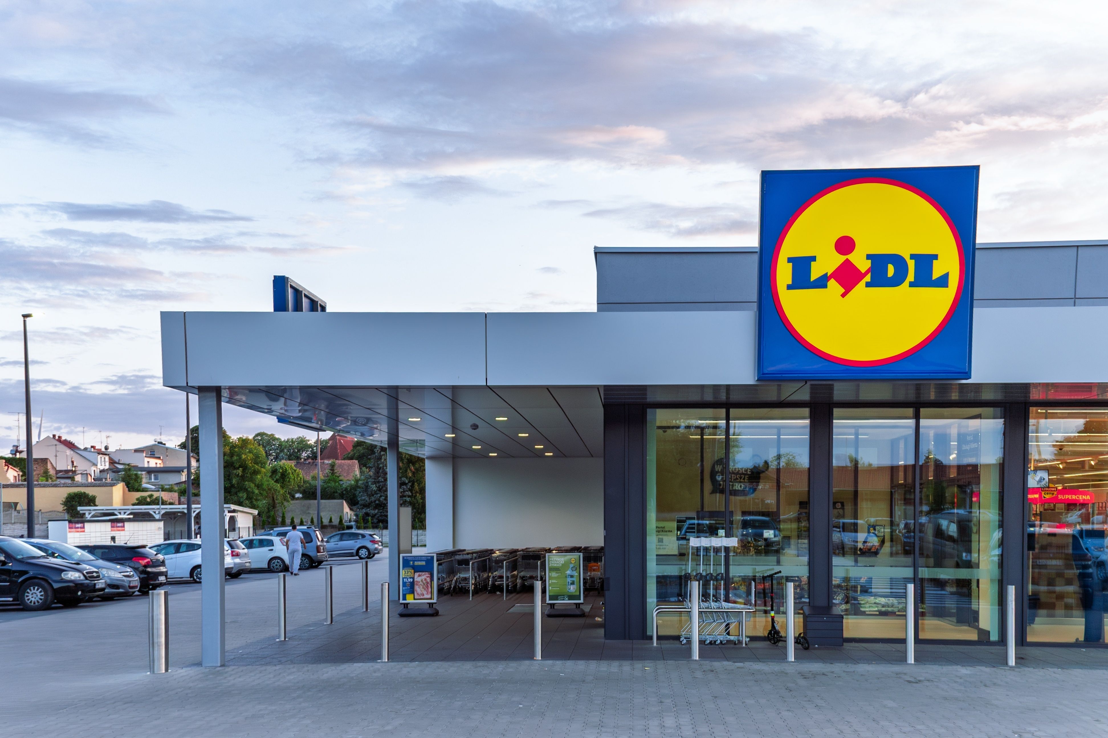 Pniewy,,Poland,-,July,19,,2025:,A,Lidl,Supermarket,In