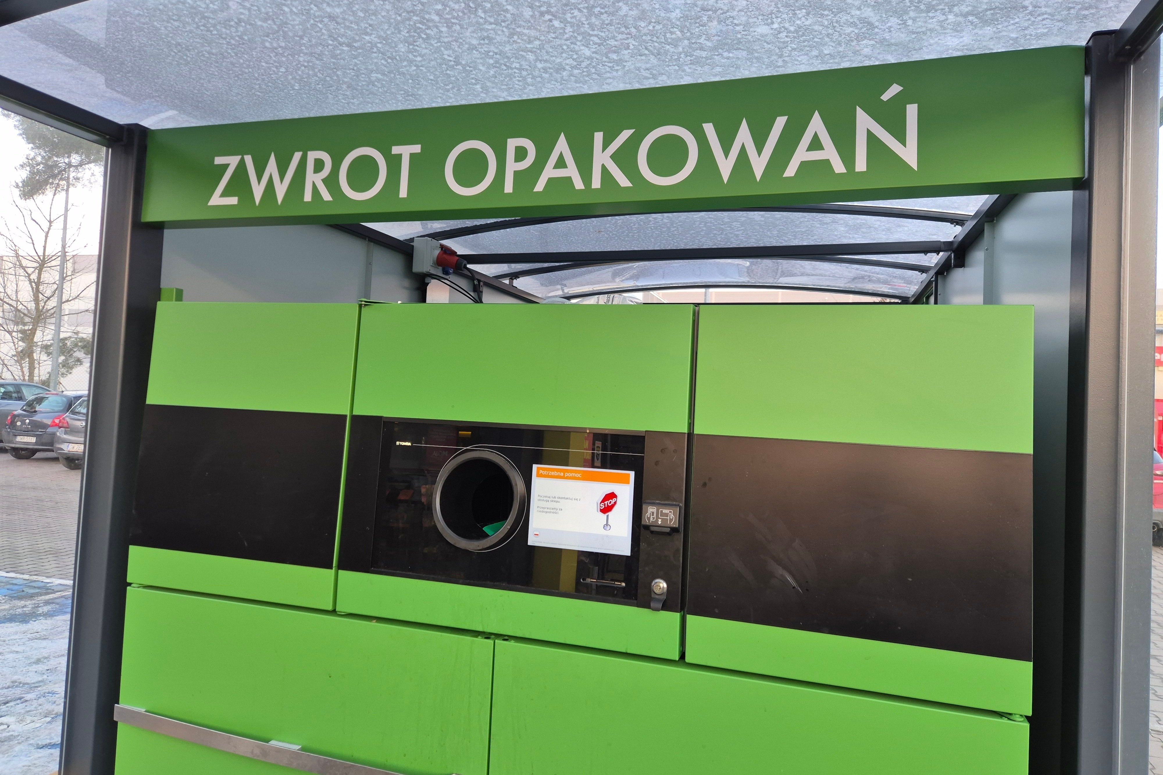 02.20.2026,Wroclaw,,Poland,,Pet,Plastic,Bottle,Return,Machine,,Automatic.