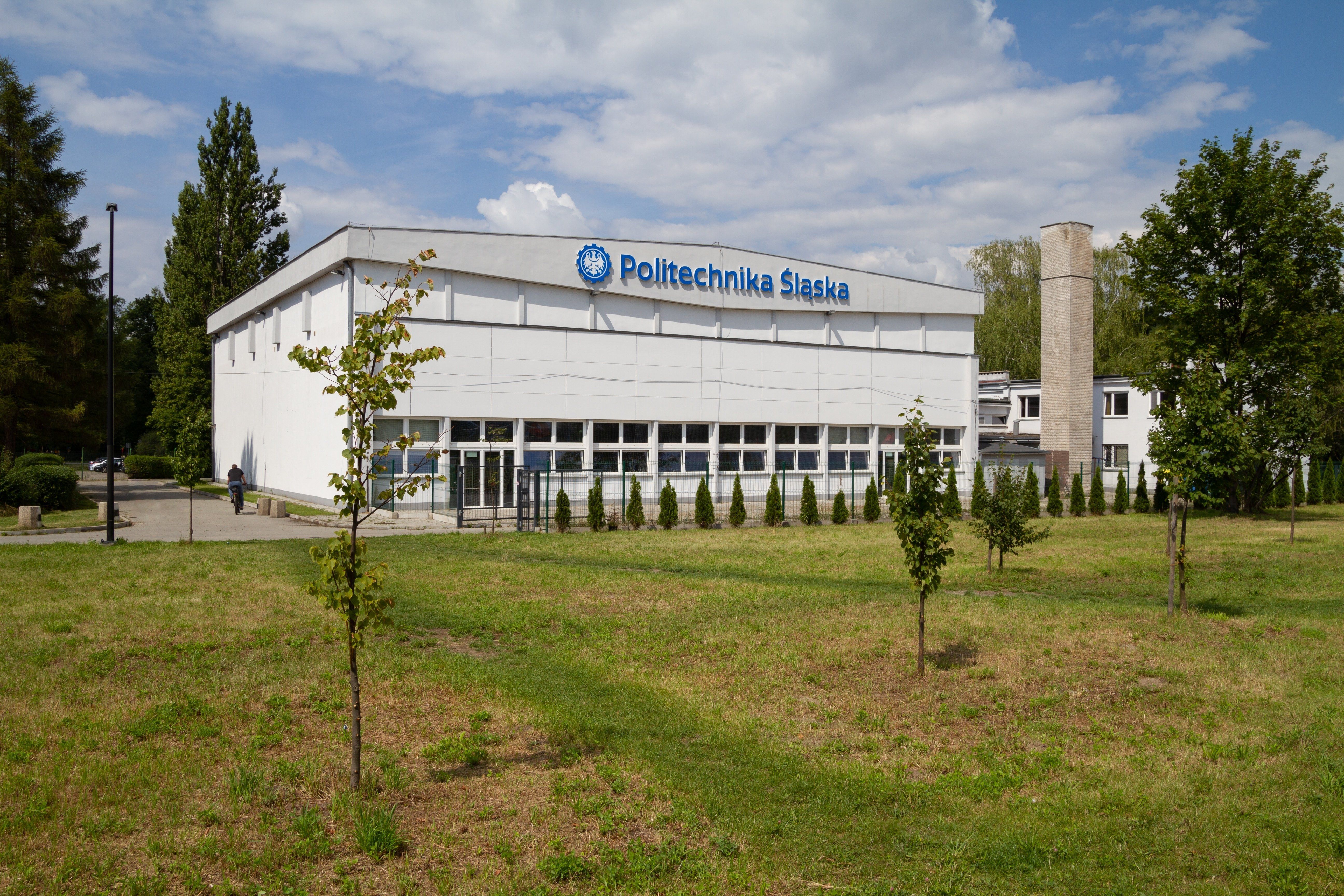 Budynek z napisem Politechnika Śląska.