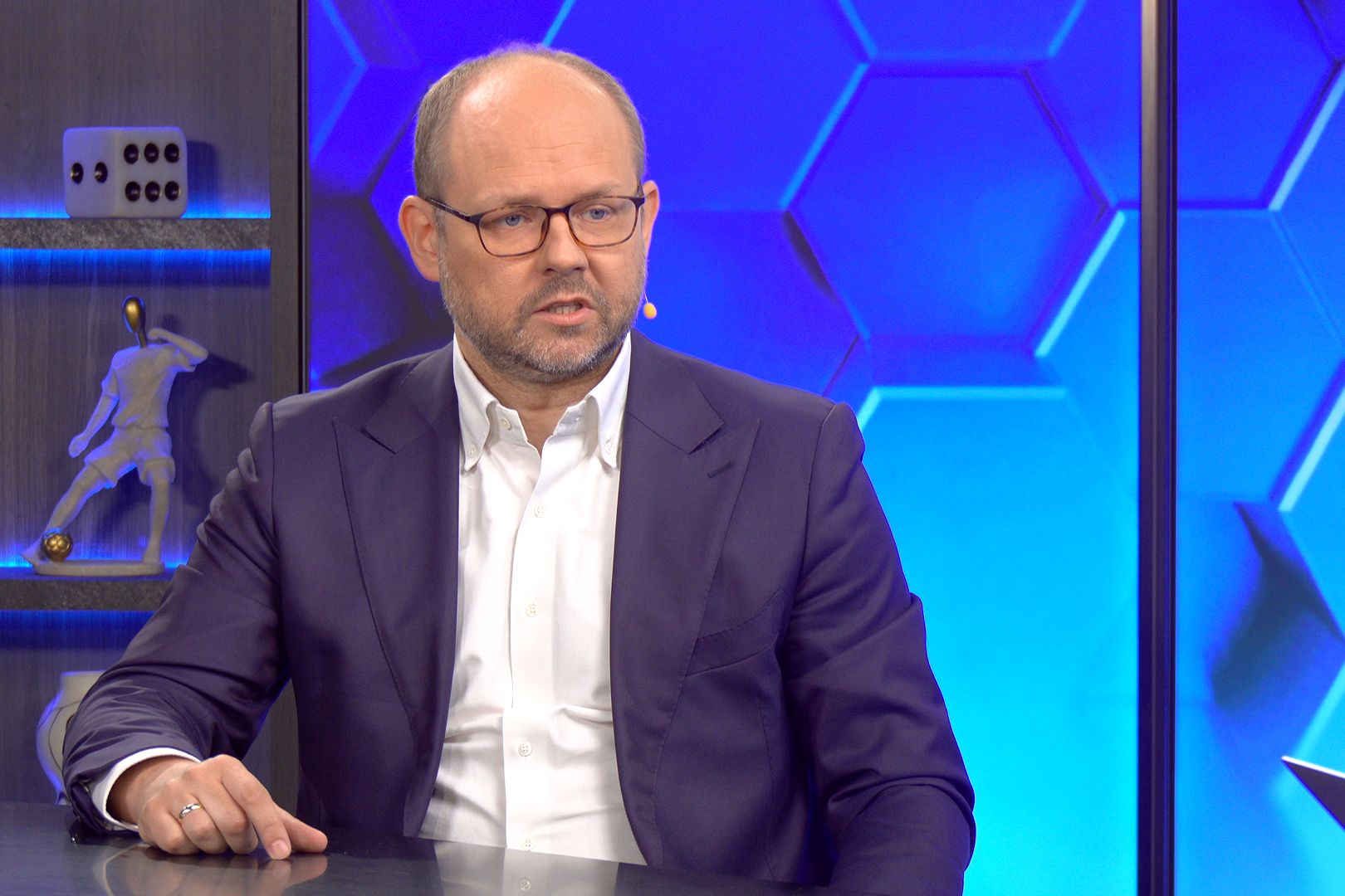 „Często wynika to z protokołu”. Przydacz tłumaczy przyznanie orderu Zełenskiemu