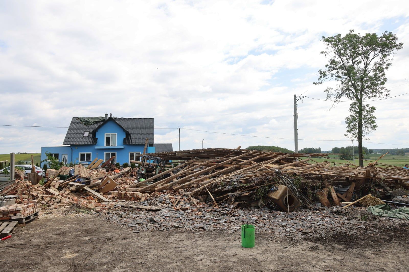 Opolskie: Tornado zniszczyło ich domy. Dostaną dwa rodzaje wsparcia