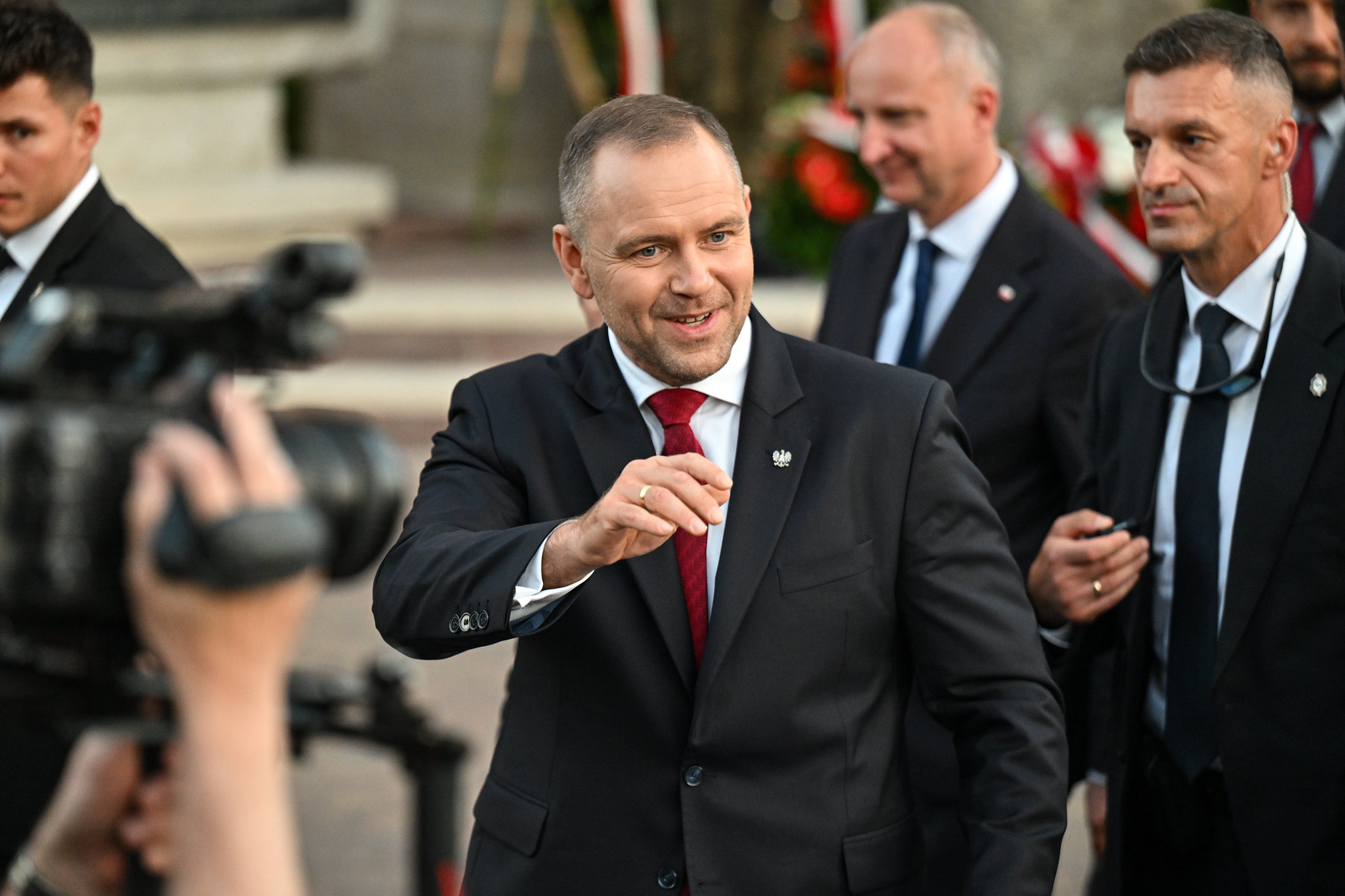 Rekordowe zaufanie do Karola Nawrockiego. Prof. Flis: czy prezydent może już świętować?