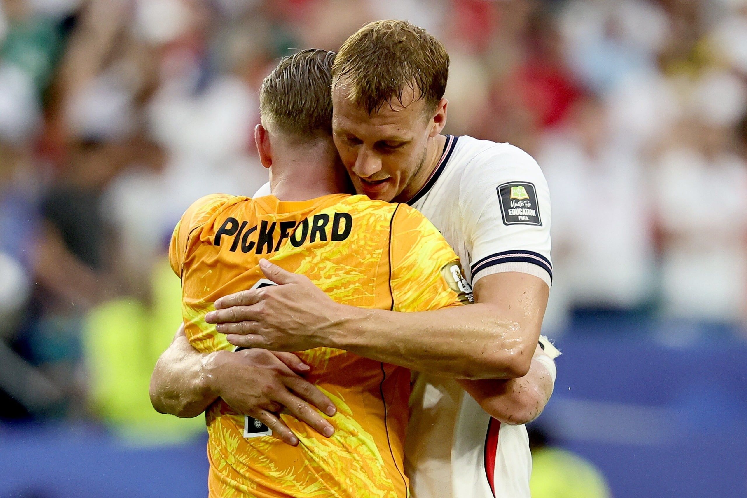 Mundial 2026: półfinały. Te drużyny zagrają o awans do ostatecznej rozgrywki. Na zdj. Dan Burn i Jordan Pickford.