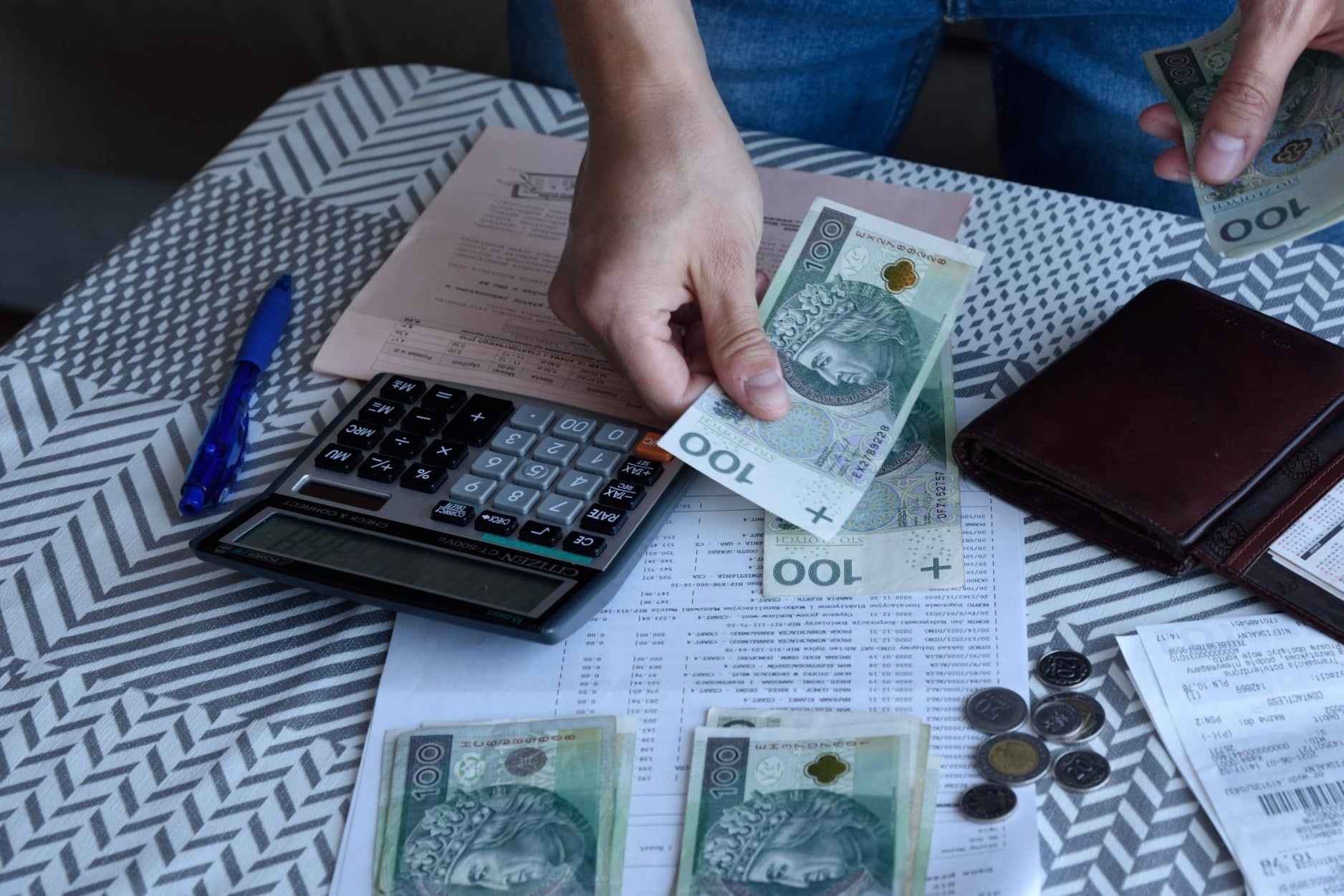 Wroclaw,,Poland,-,June,14,,2021:,Home,Budget,Planning,,Calculating
