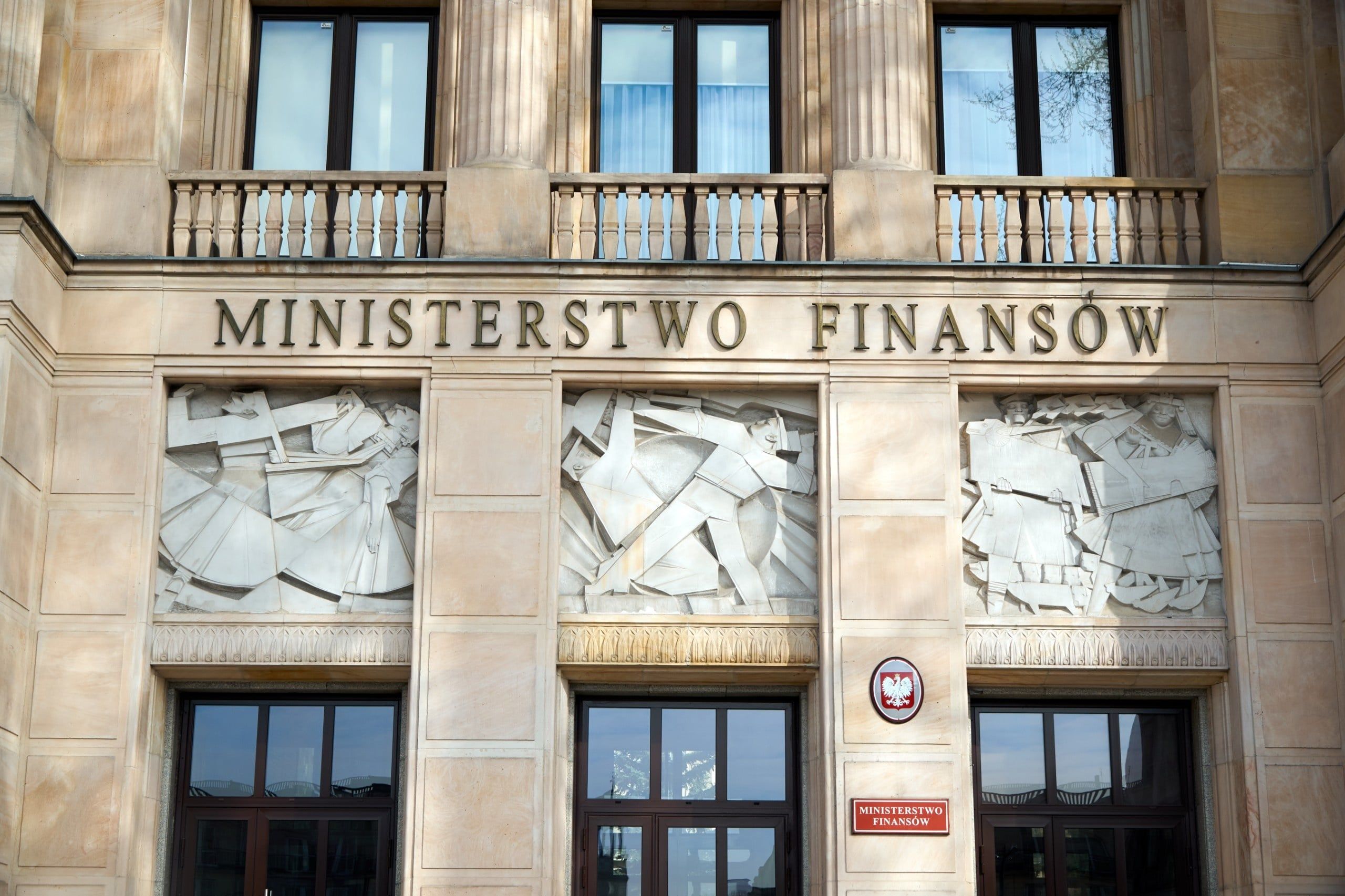 Deficyt budżetu państwa po czerwcu przekroczył 123,7 mld zł. MF podało dane