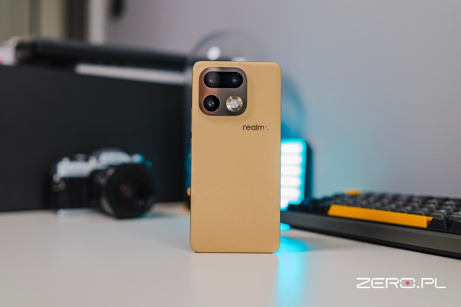 realme-16-pro-plus-200