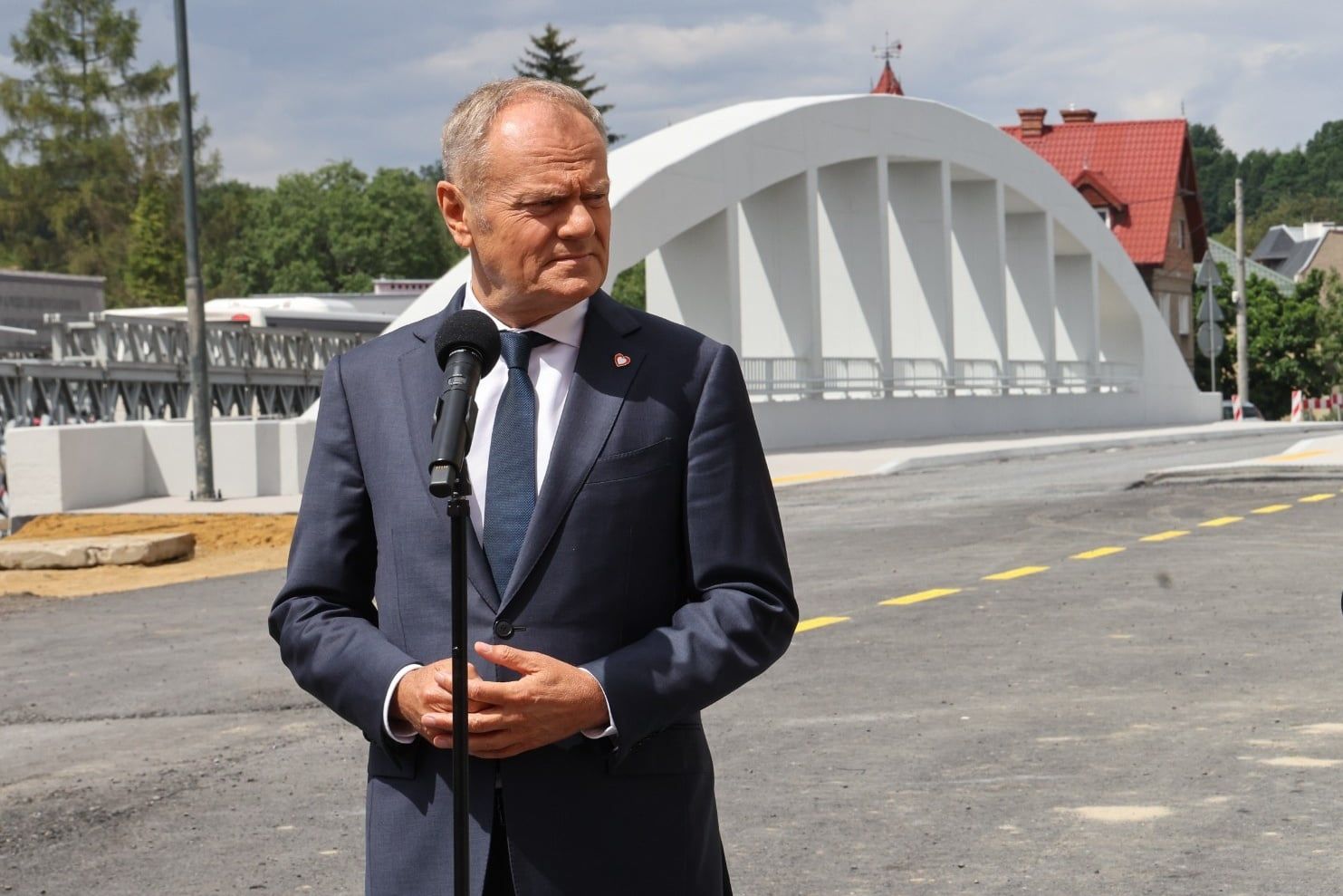 Premier Donald Tusk musi rozważyć ponowne działania interwencyjne ws. cen paliw