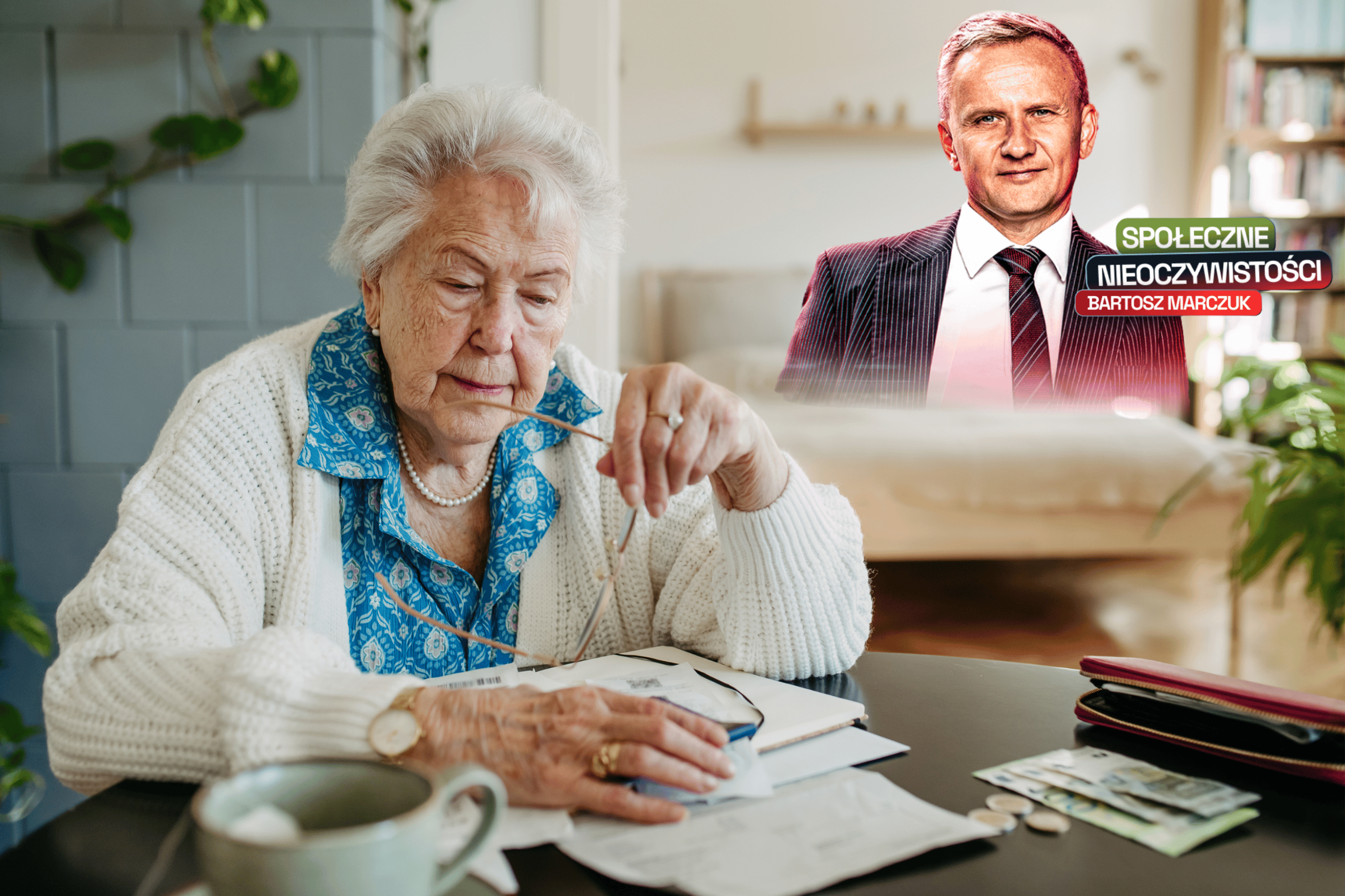 starsza kobieta w domu przeglądająca rachunki i pieniądze rozłożone na stole
