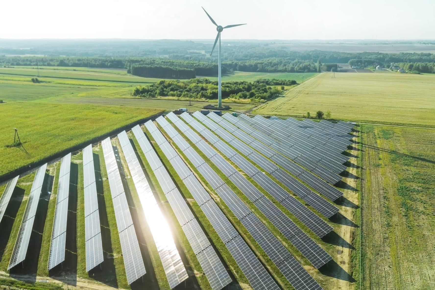 Koszt rekompensat dla producentów energii z wiatru i słońca przekroczył już 100 mln zł. Ten rachunek obciąża nas wszystkich