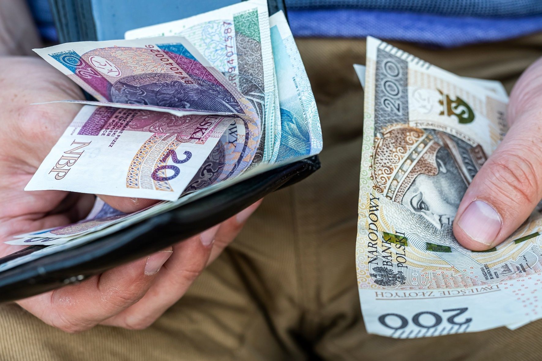Stan portfeli młodych Polaków. Tylu jest zadowolonych ze swojej sytuacji finansowej