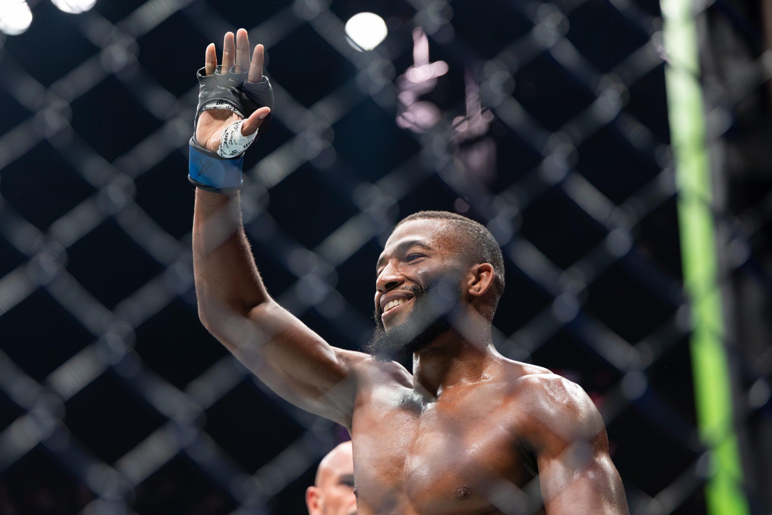 Co za debiut mistrza KSW w UFC! Nokaut w pierwszej rundzie