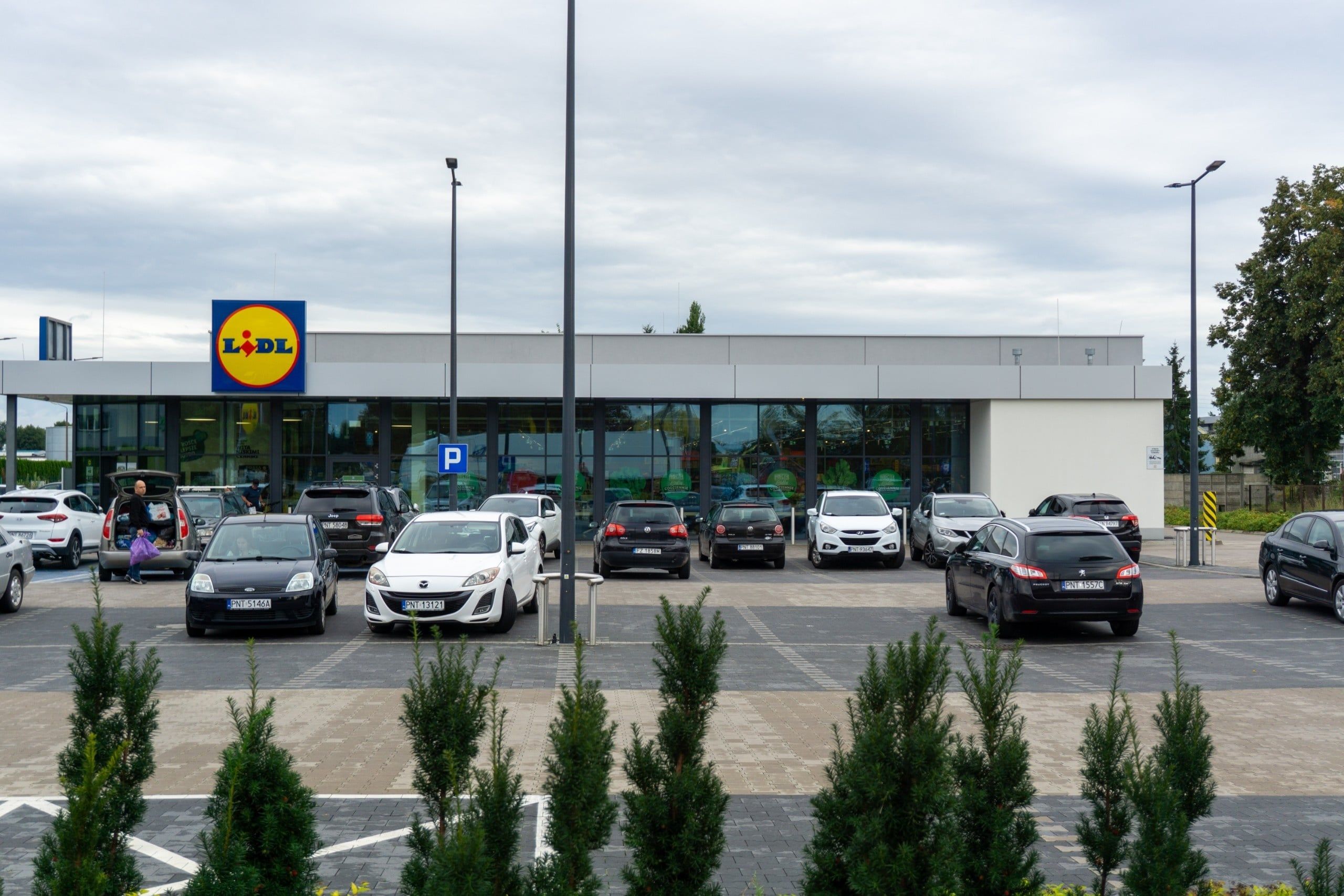 Nowy,Tomy?l,,Poland,—,September,06,,2025-entrance,Of,Lidl,Supermarket