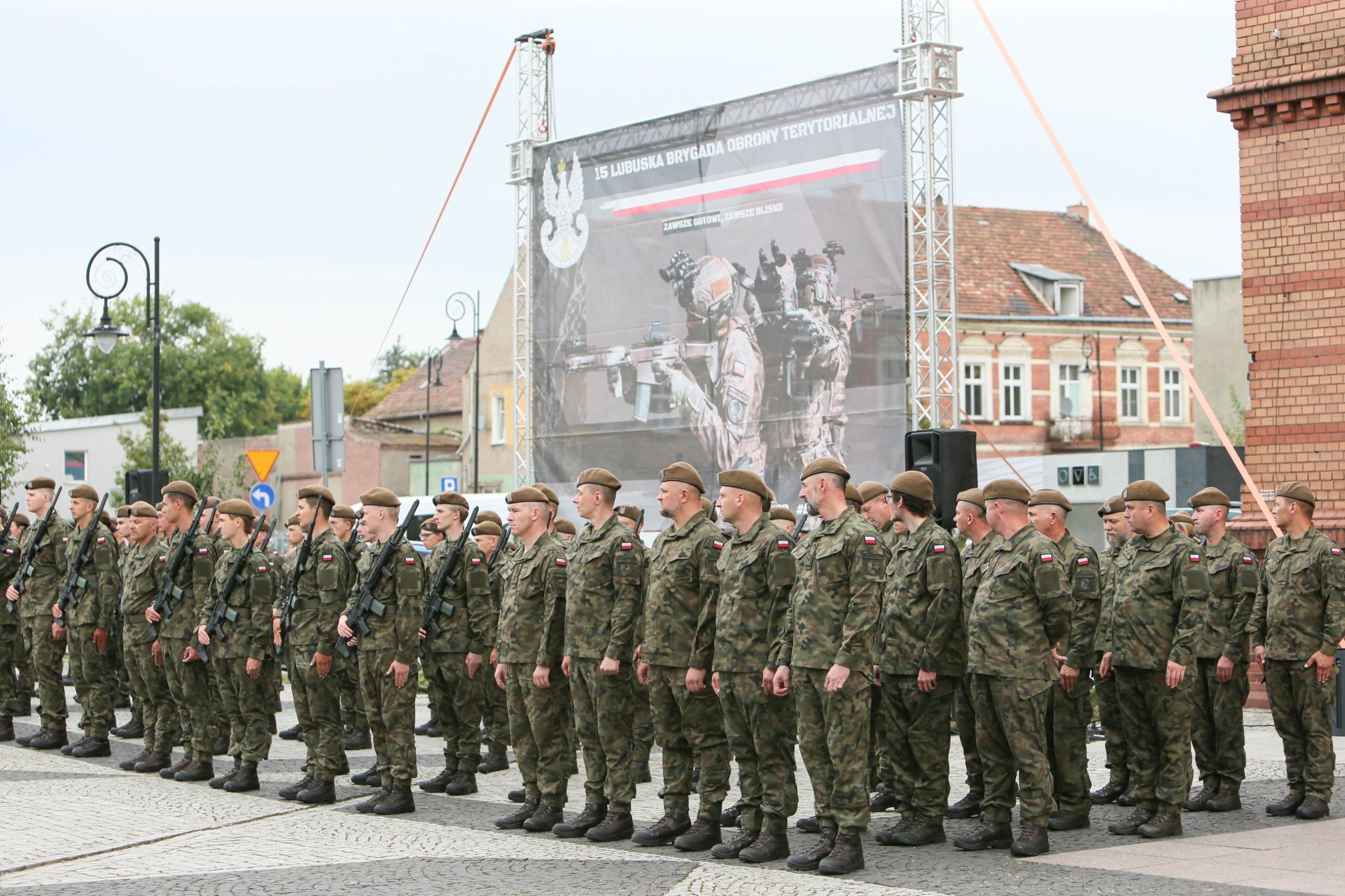 MON dementuje doniesienia o mobilizacji. Wyjaśnia, czym są karty mobilizacyjne