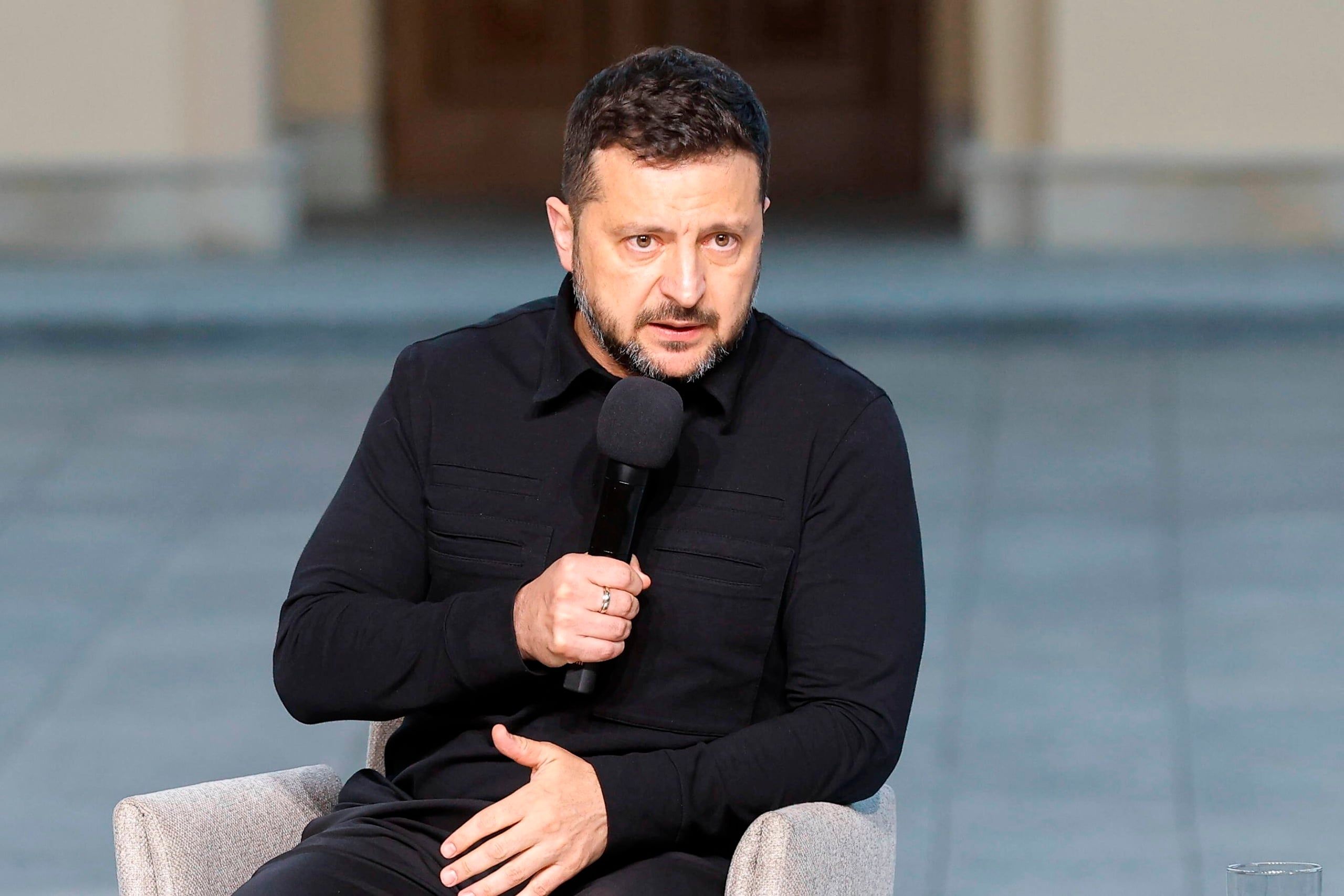 Zełenski: jestem gotowy spotkać się z Putinem