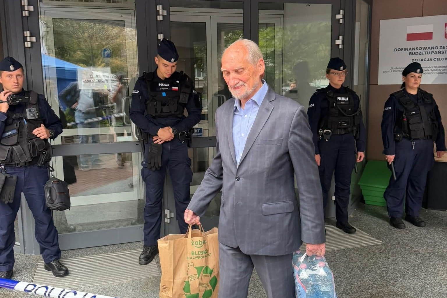 Marcin Kiewiński zawiadamia prokuraturę ws. Antoniego Macierewicza