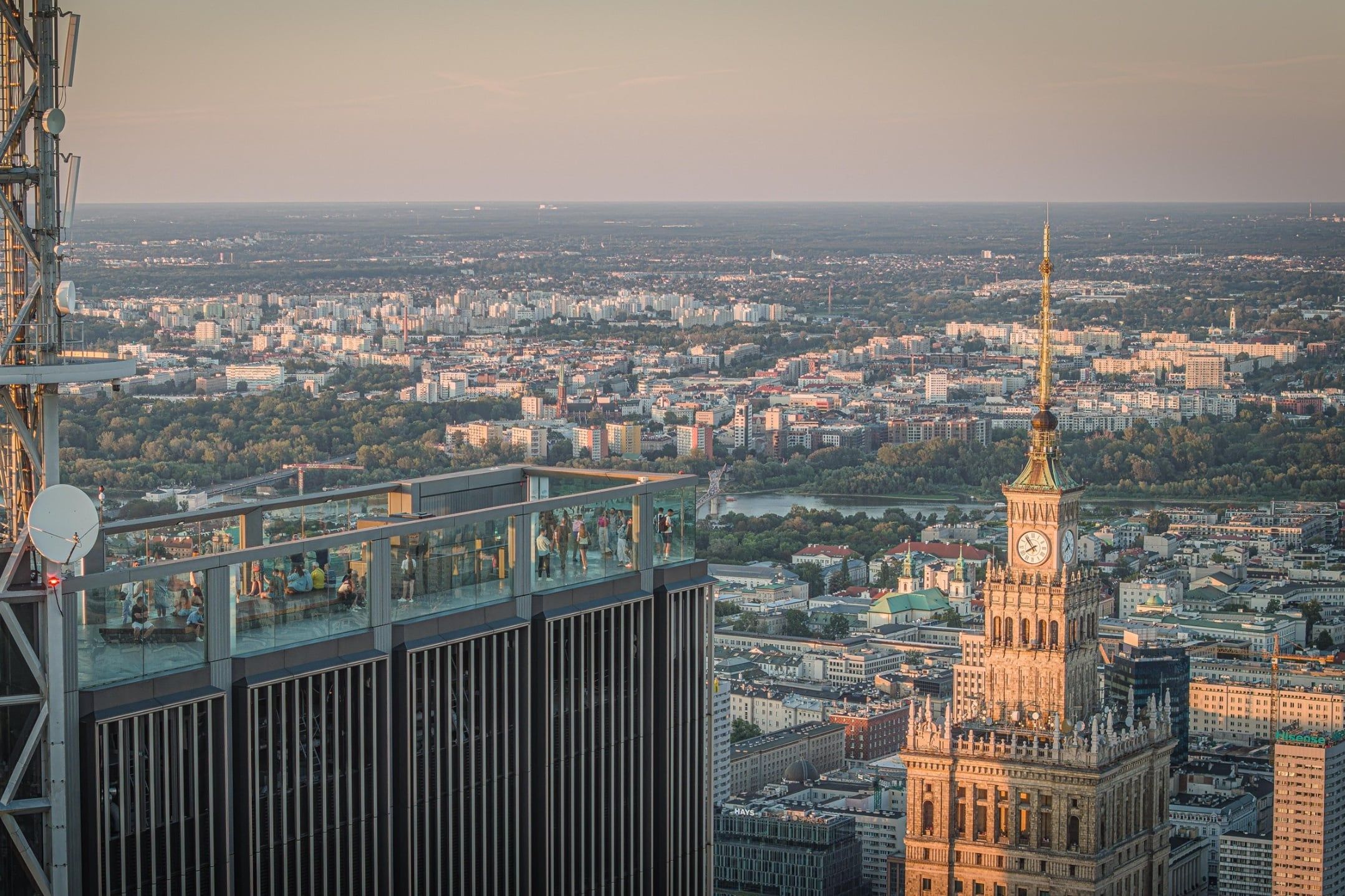 Rok nad Warszawą. Najwyższy taras w UE odwiedziło ponad 700 tys. gości