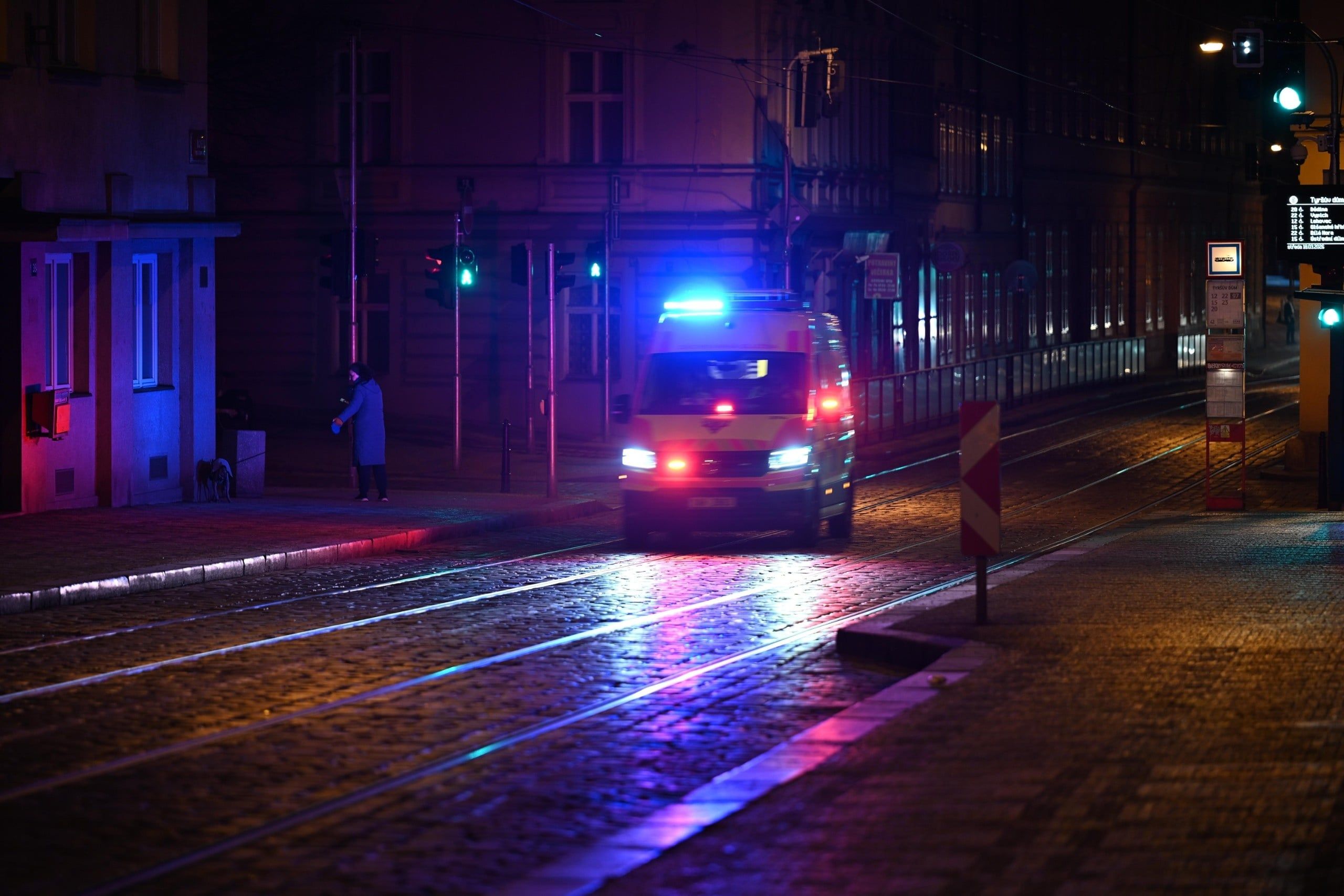 Rzucił się na nożownika. Ksiądz nie przeżył ataku w Jarosławiu