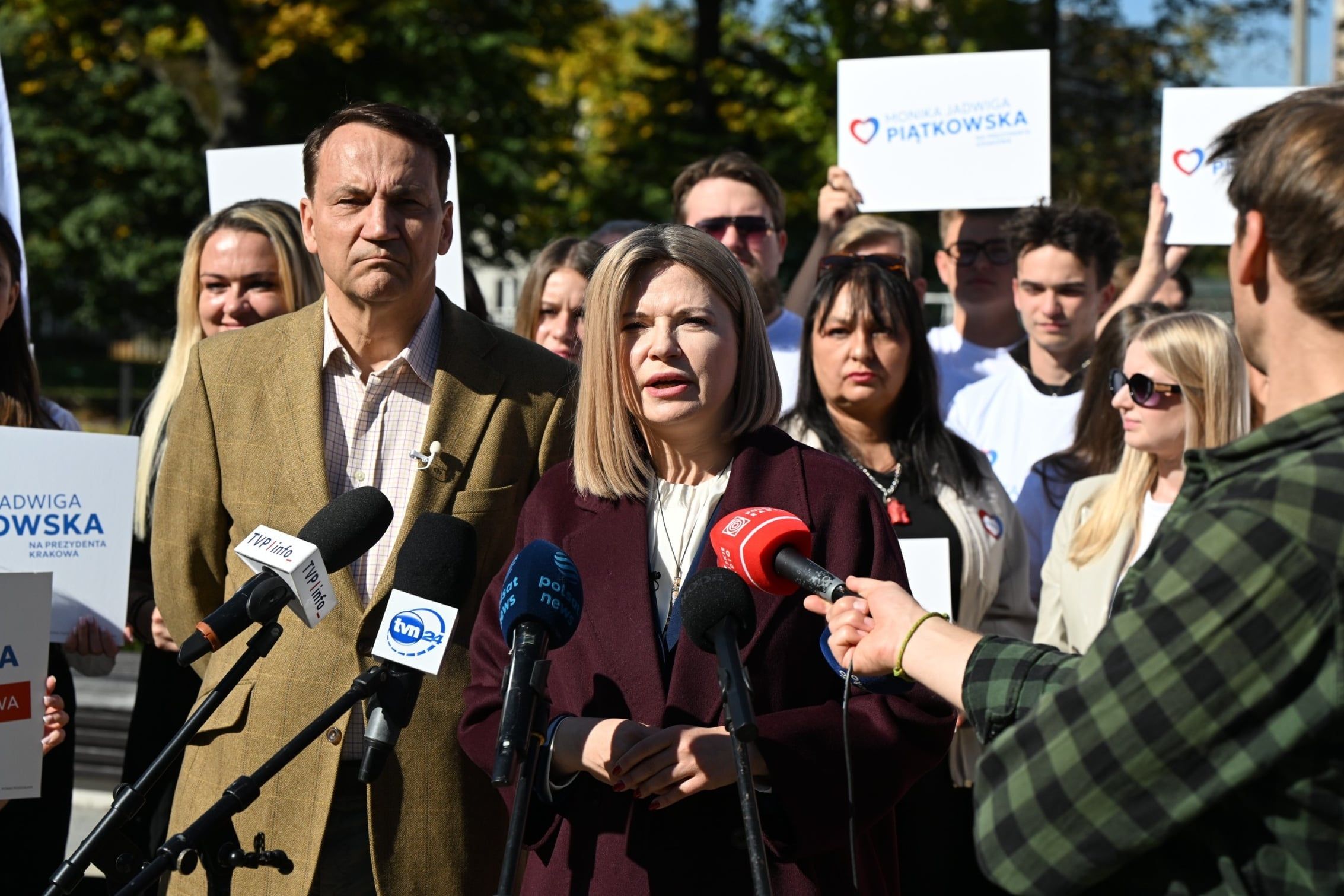 Monika Piątkowska, Radosław Sikorski