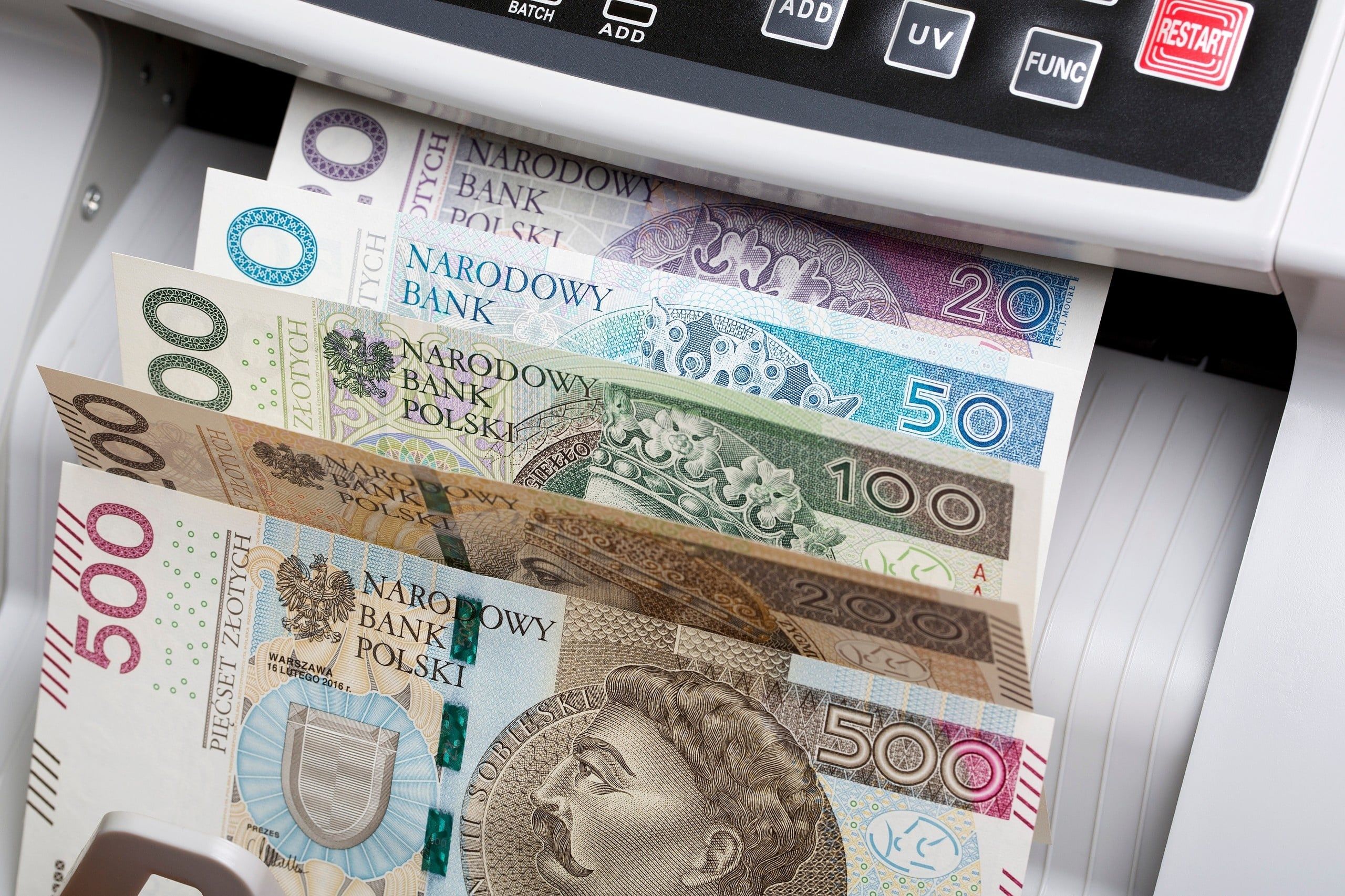Polish,Money,-,Zloty,In,A,Counting,Machine