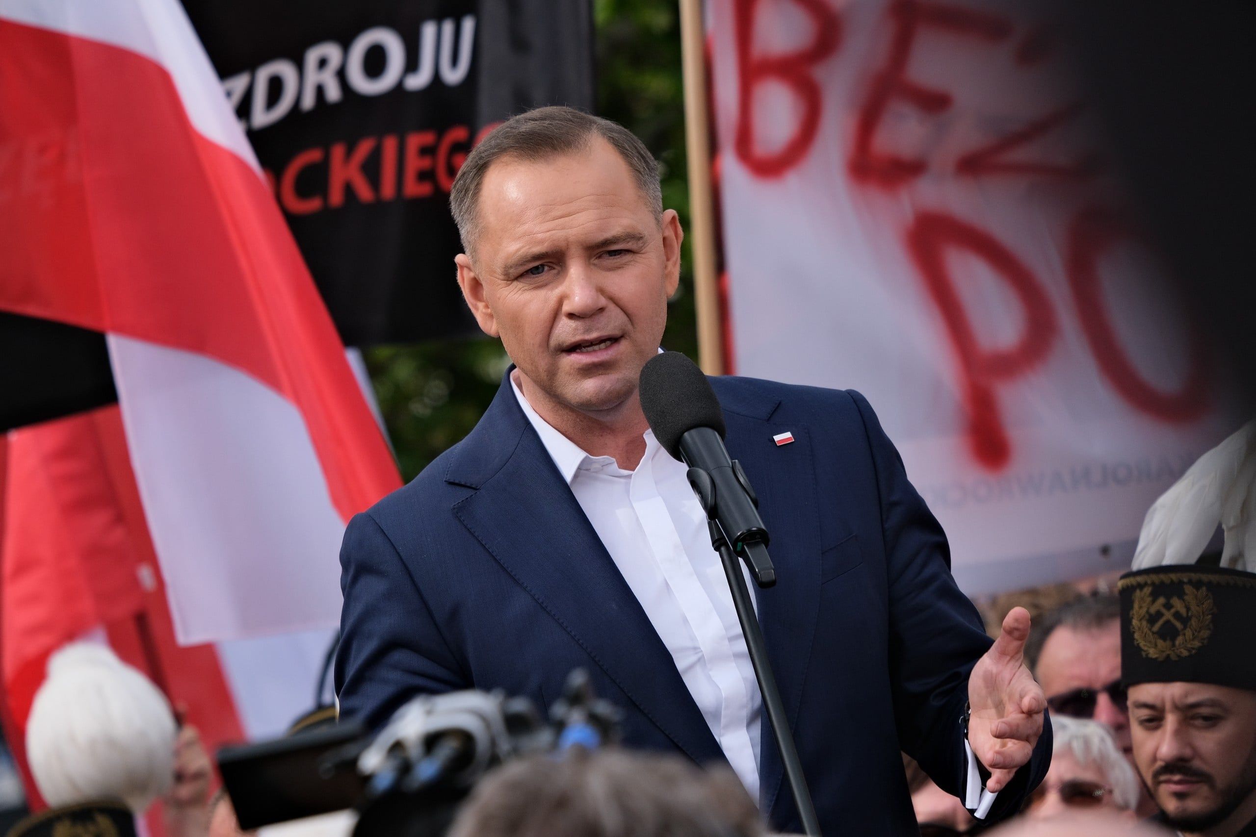 14 osób odesłało odznaczenia Karolowi Nawrockiemu. Kancelaria podała dane