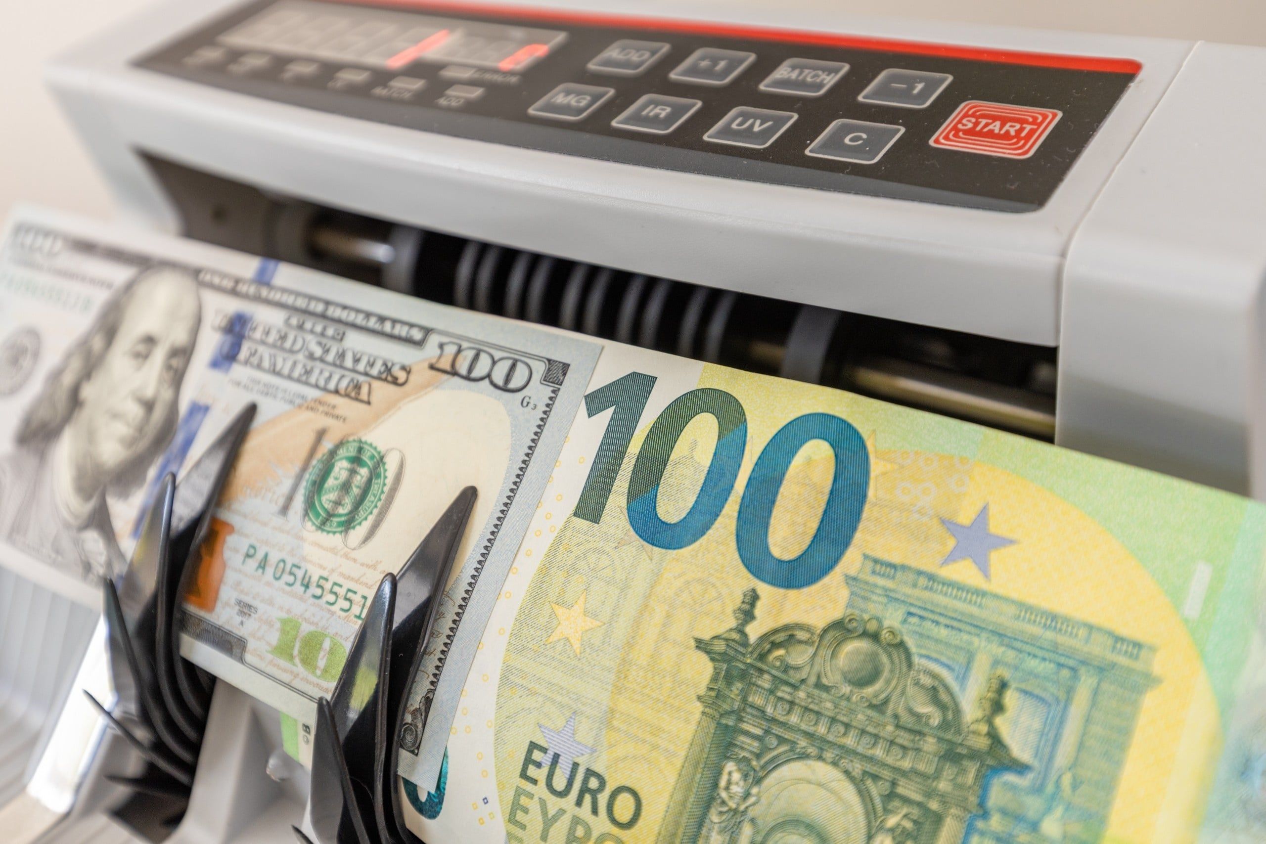 Dollar,Vs.,Euro.,Currency,Exchange,Rates,,Euro,To,Dollar.,Financial