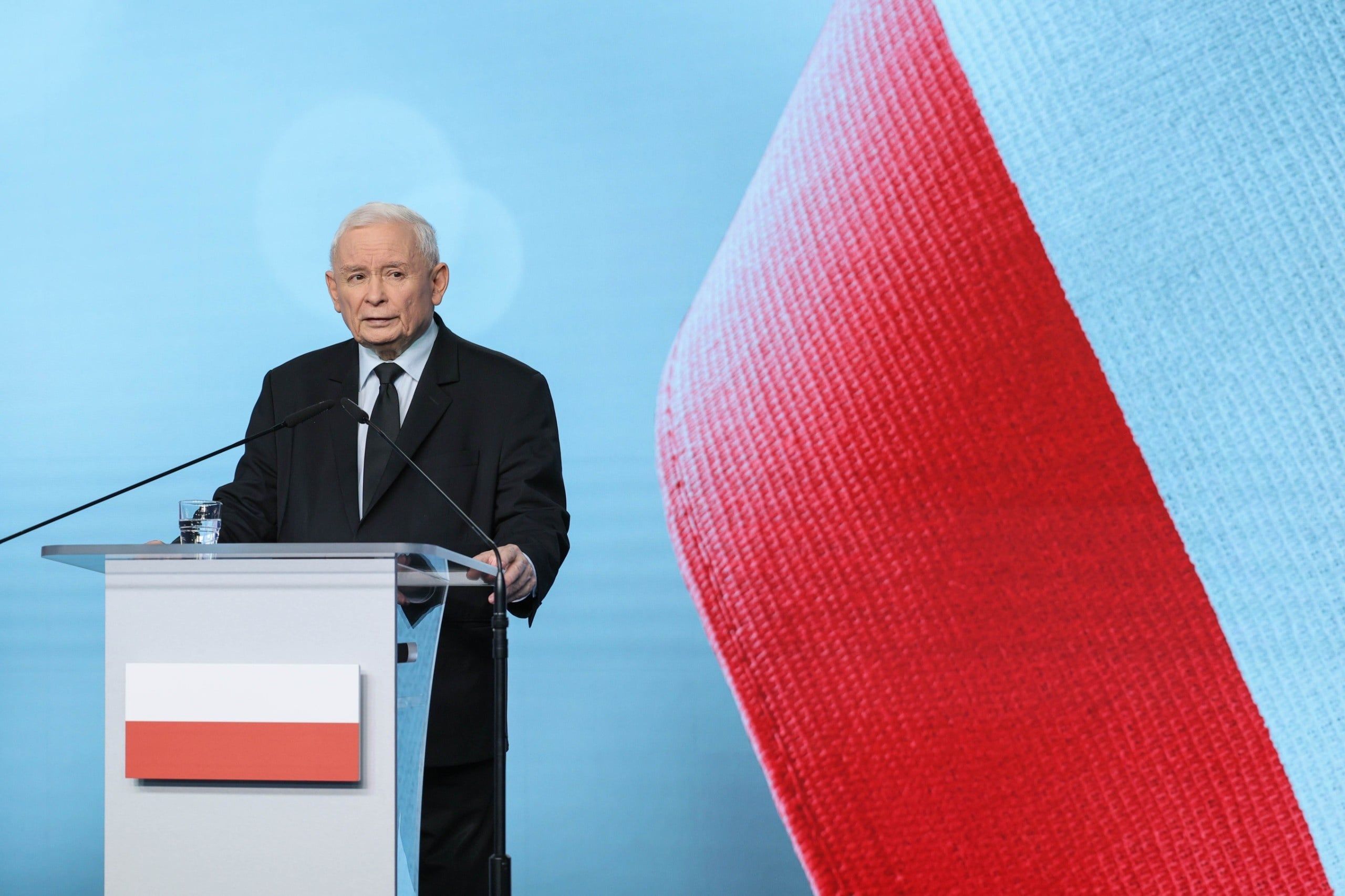 Kaczyński o atakach w szkołach: „To ewidentnie nie jest przypadek”