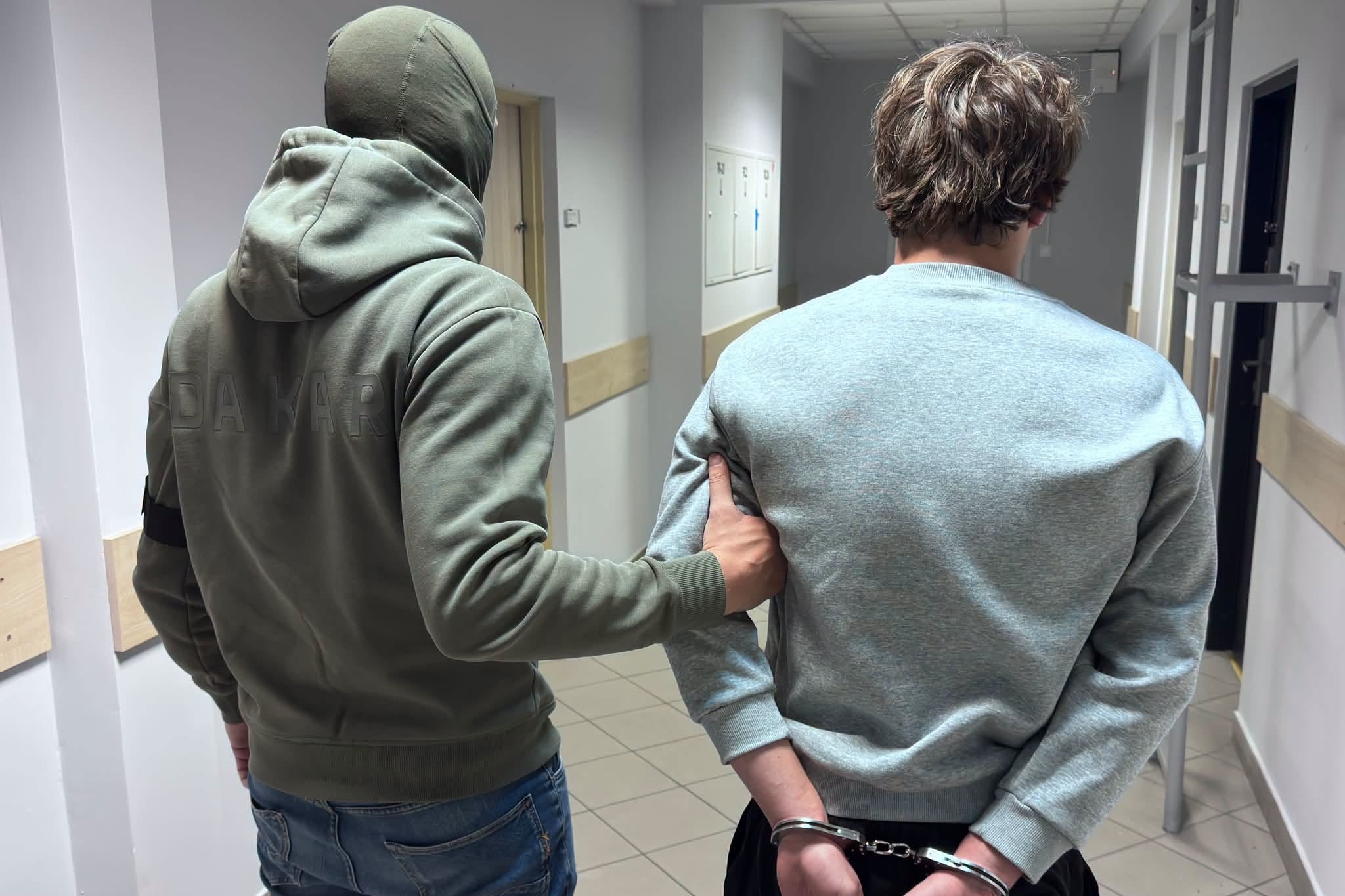 Szczytno: 16-latek zatrzymany po groźbach wobec uczniów i nauczycieli