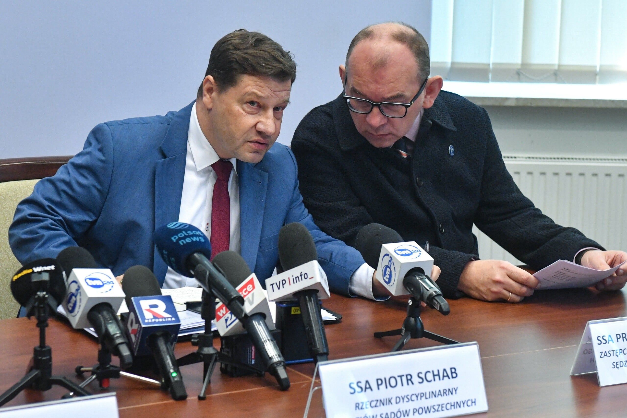 Prokuratura wnioskuje o uchylenie immunitetów trzech sędziów. To byli rzecznicy dyscyplinarni. Na zdj. od lewej: Piotr Schab, Przemysław Radzik