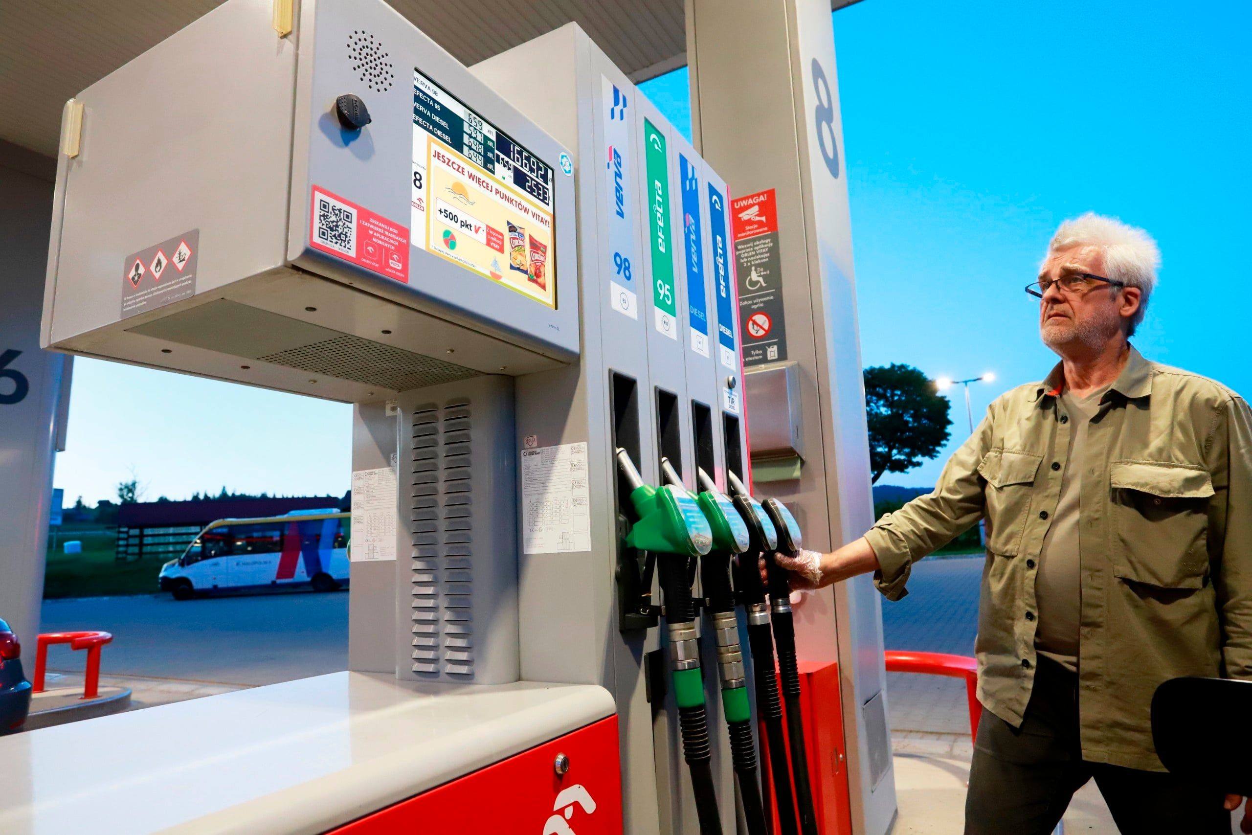 Nowy,Targ,,Poland,-,June,08,,2026:,A,Man,Refuelling