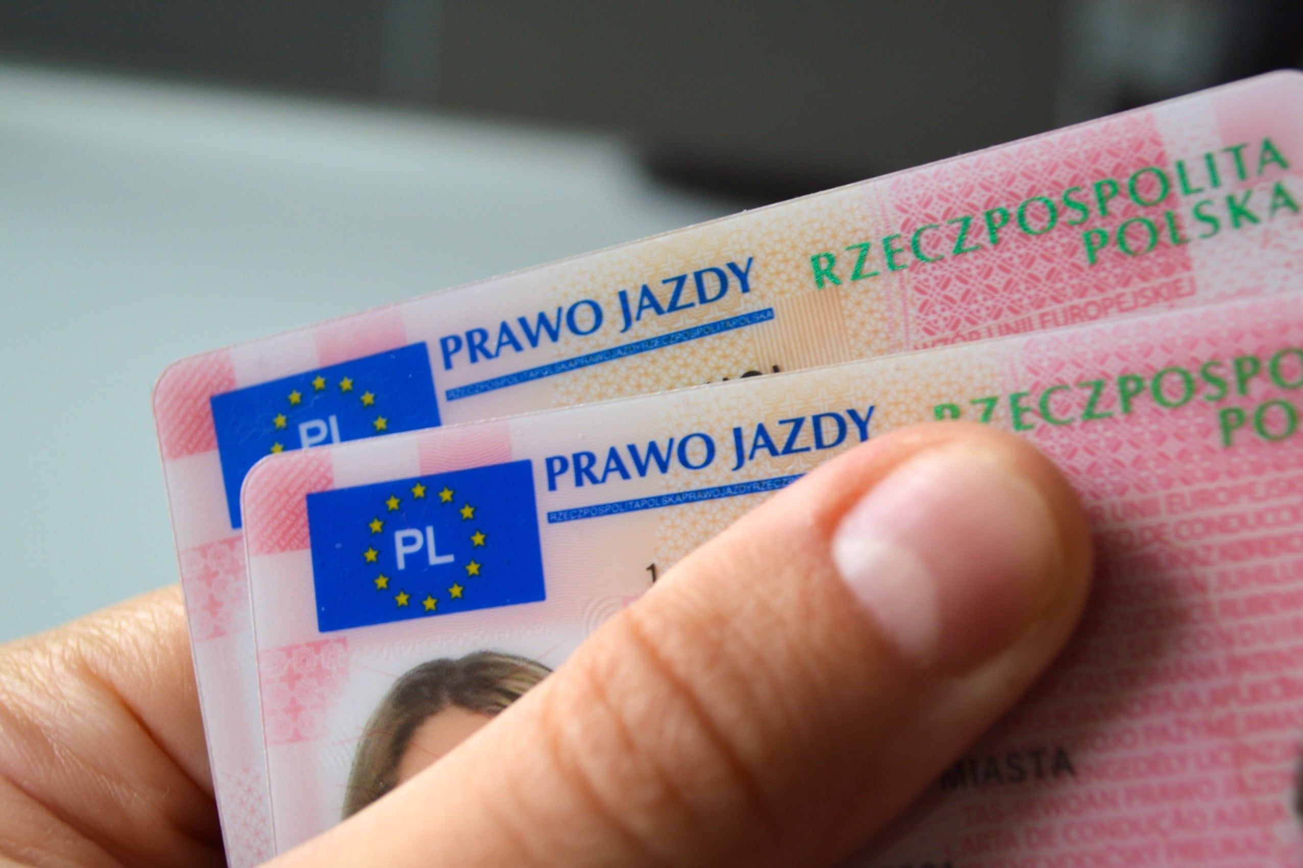 Prawo jazdy kategorii B może uprawniać do prowadzenia wybranych samochodów elektrycznych o dopuszczalnej masie całkowitej do 4,25 tony