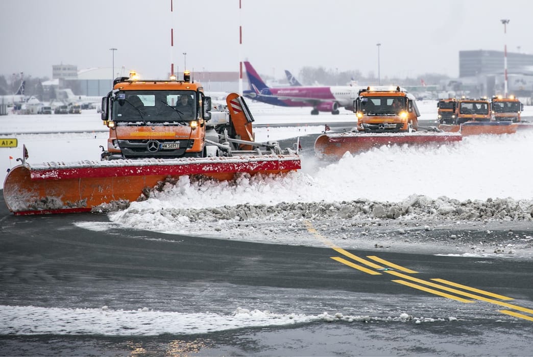 Warszawskie lotnisko im. Fryderyka Chopina. (fot. Facebook/LotniskoChopina)