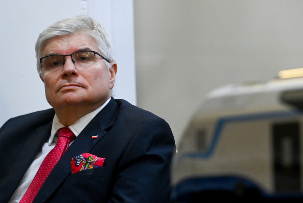 Maciej Lasek o dacie otwarcia lotniska w Baranowie.