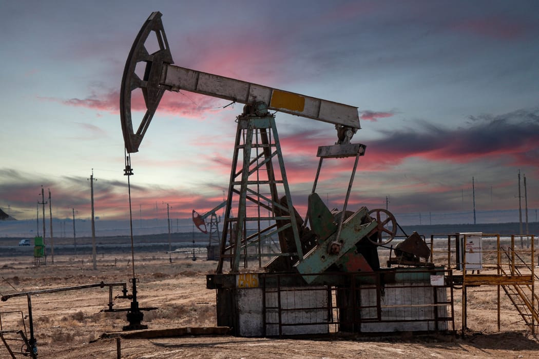 Ceny ropy mogą przez dłuższy czas utrzymywać się na trzycyfrowych poziomach