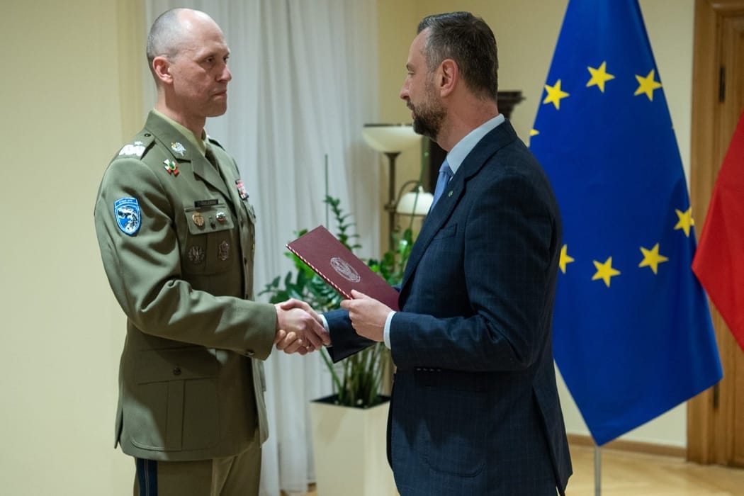 Szef MON wręczył nominacje generalskie.