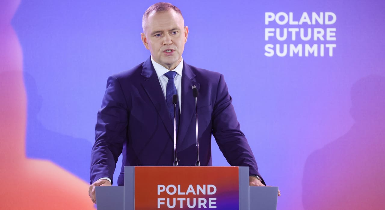 Prezydent RP Karol Nawrocki podczas przemówienia na konferencji Poland Future Summit w Warszawie
