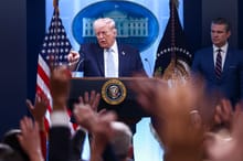 Trump uderza w Iran przed negocjacjami. „Jedyny powód, dla którego żyją”