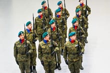 MON zwiększa limity dla szkół. Przybędzie klas wojskowych