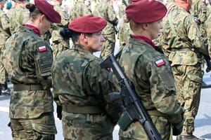 Kwalifikacja wojskowa dla kobiet? Do Sejmu wpłynęła petycja